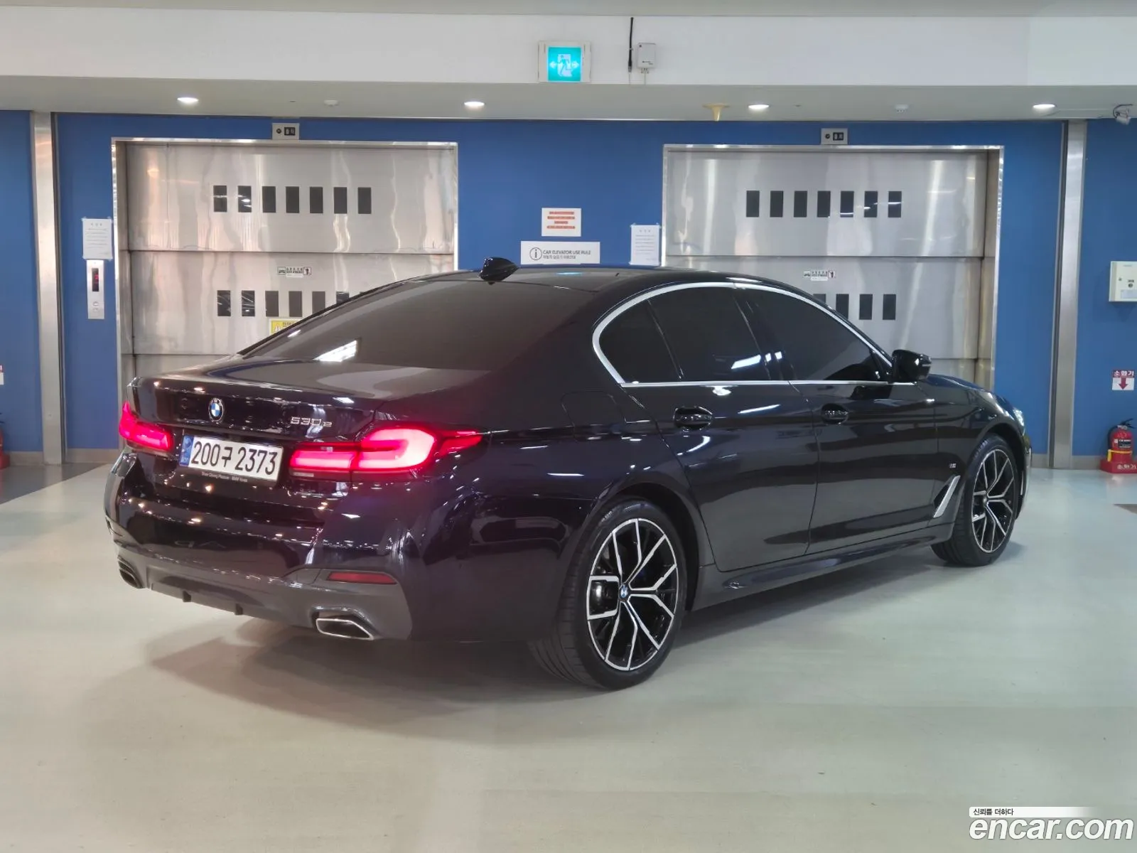 BMW 5 Series G30 530E M Sports - фотография 6656759