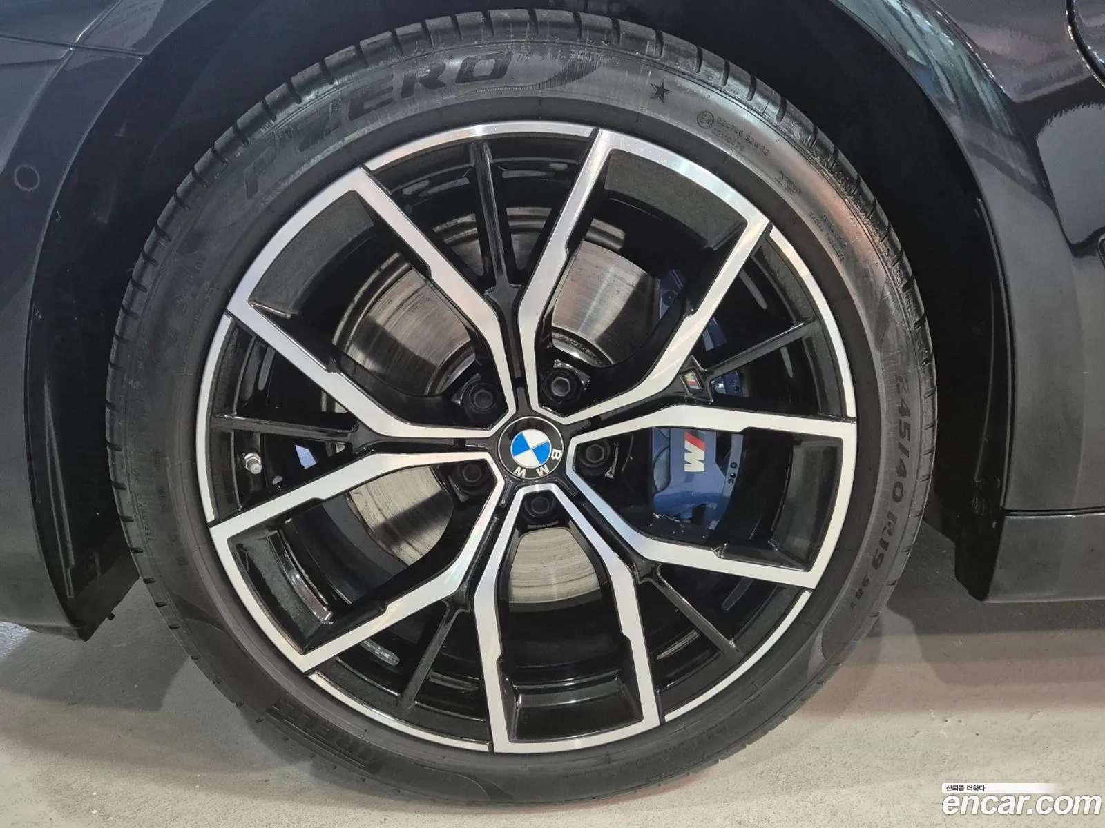 BMW 5 Series G30 530E M Sports - фотография 6656762