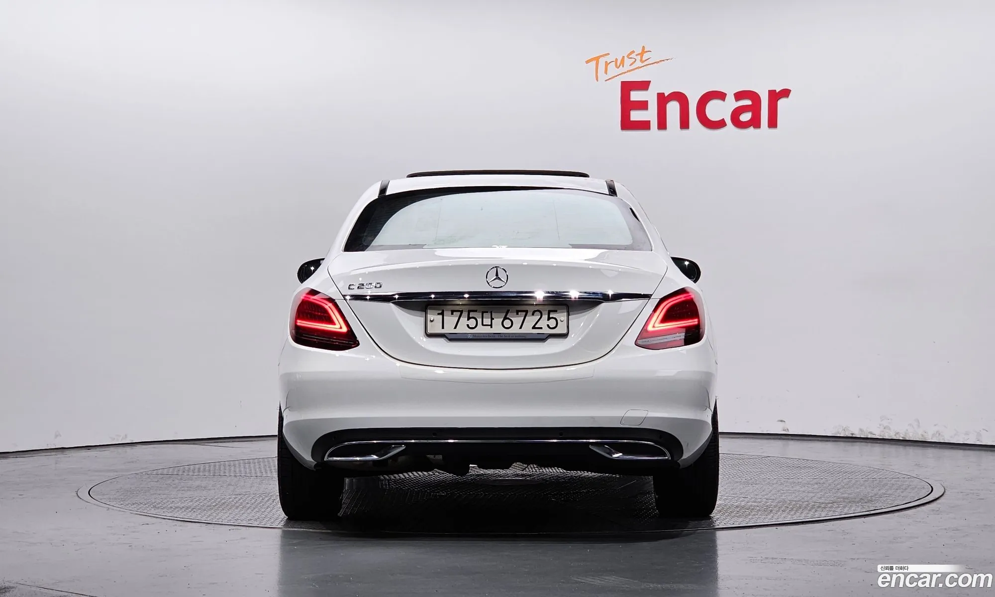Mercedes C-Class W205 C200 Avantgarde - фотография 19038597
