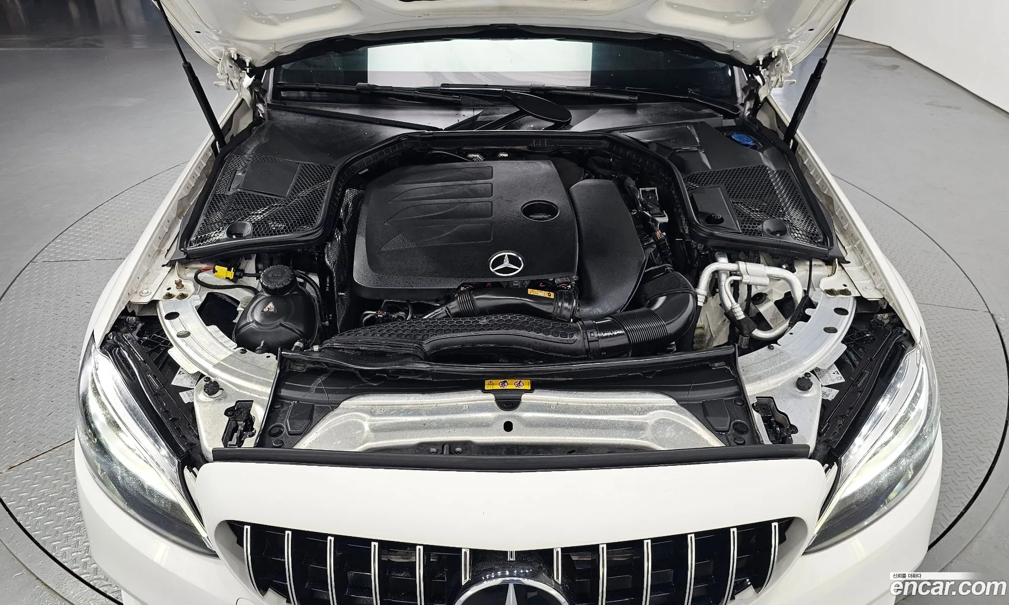 Mercedes C-Class W205 C200 Avantgarde - фотография 19038599