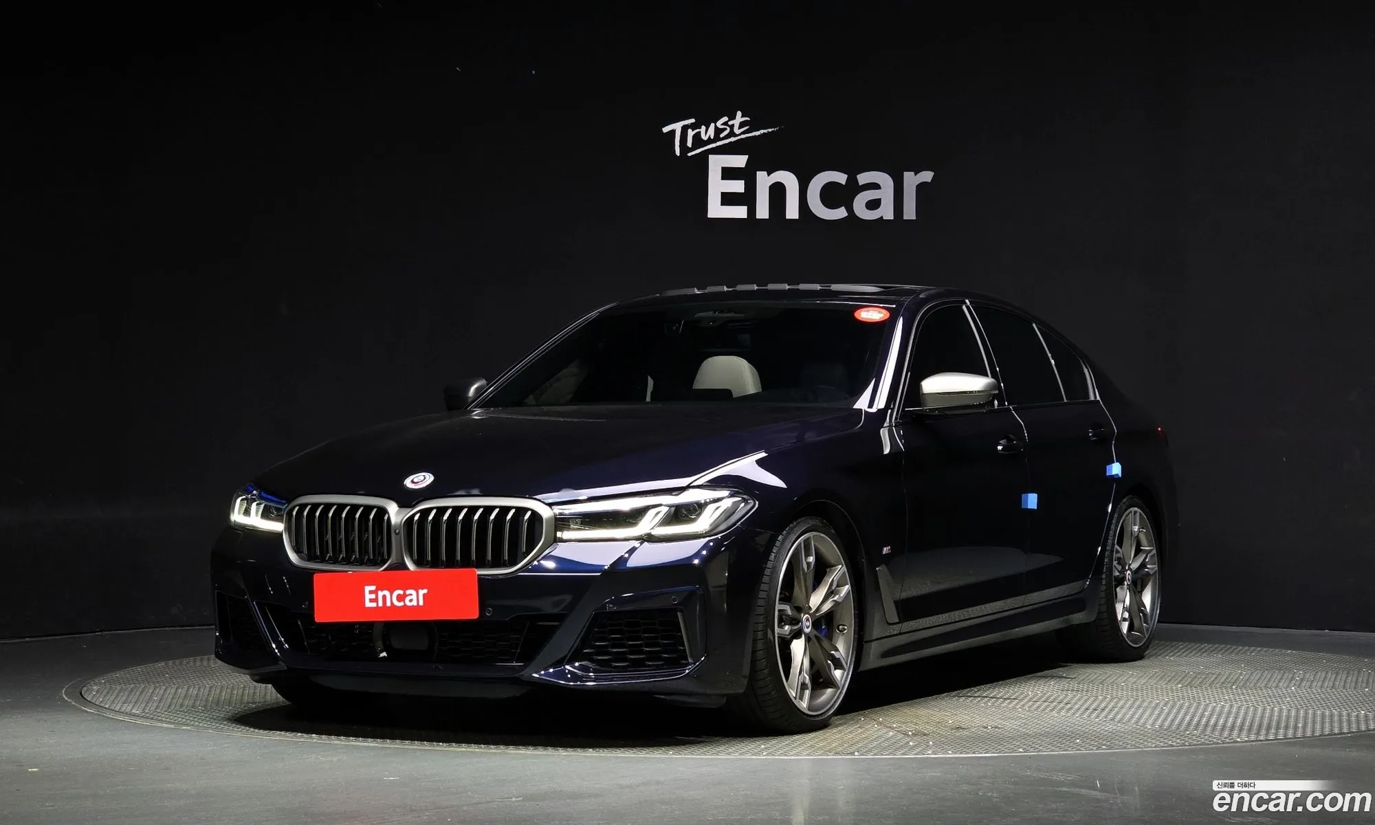 BMW 5 Series G30 M550I xDrive - фотография 12264409
