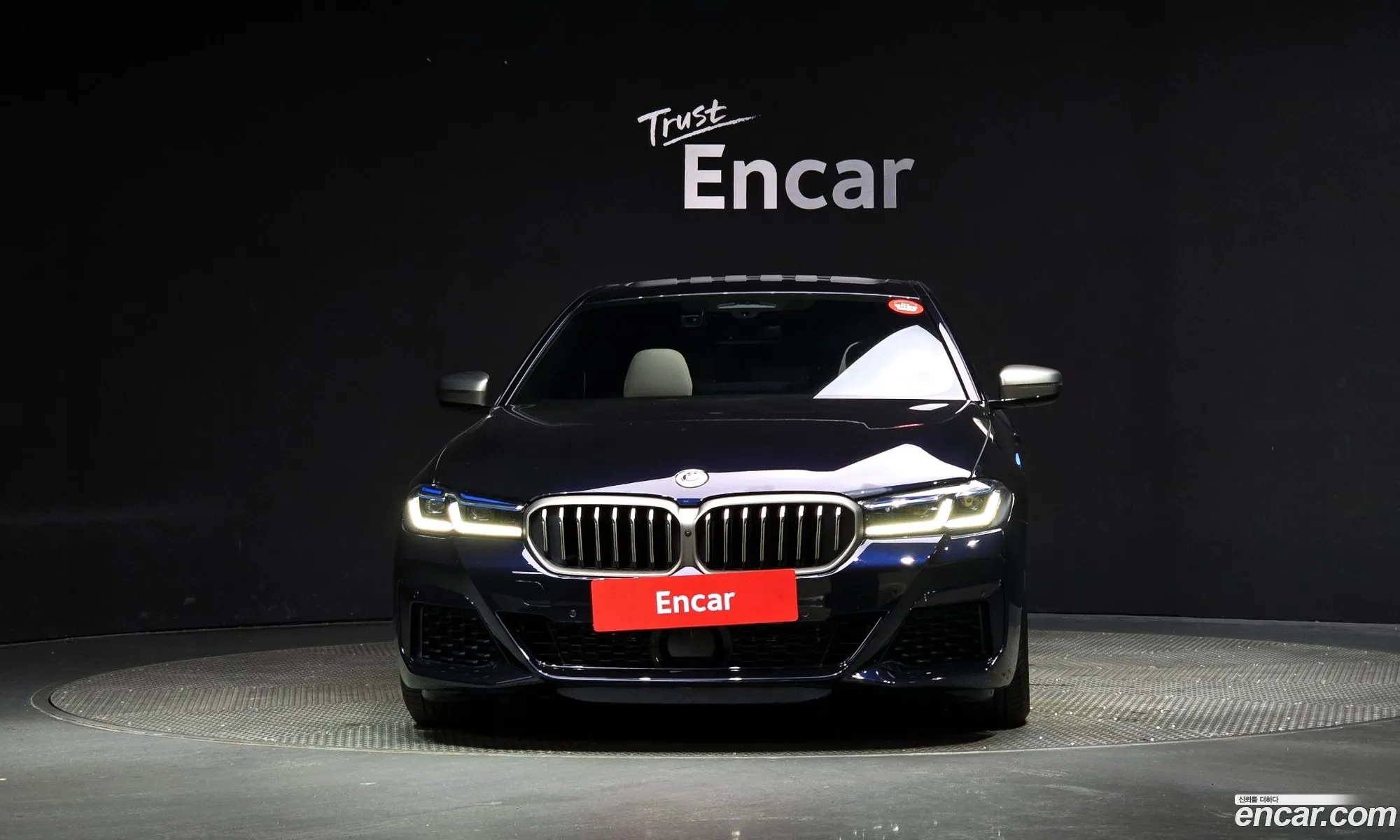 BMW 5 Series G30 M550I xDrive - фотография 12264411