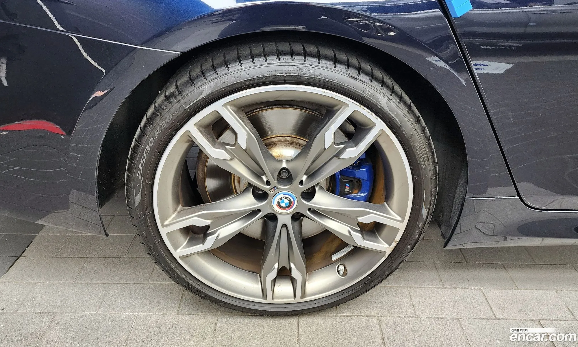 BMW 5 Series G30 M550I xDrive - фотография 12264413