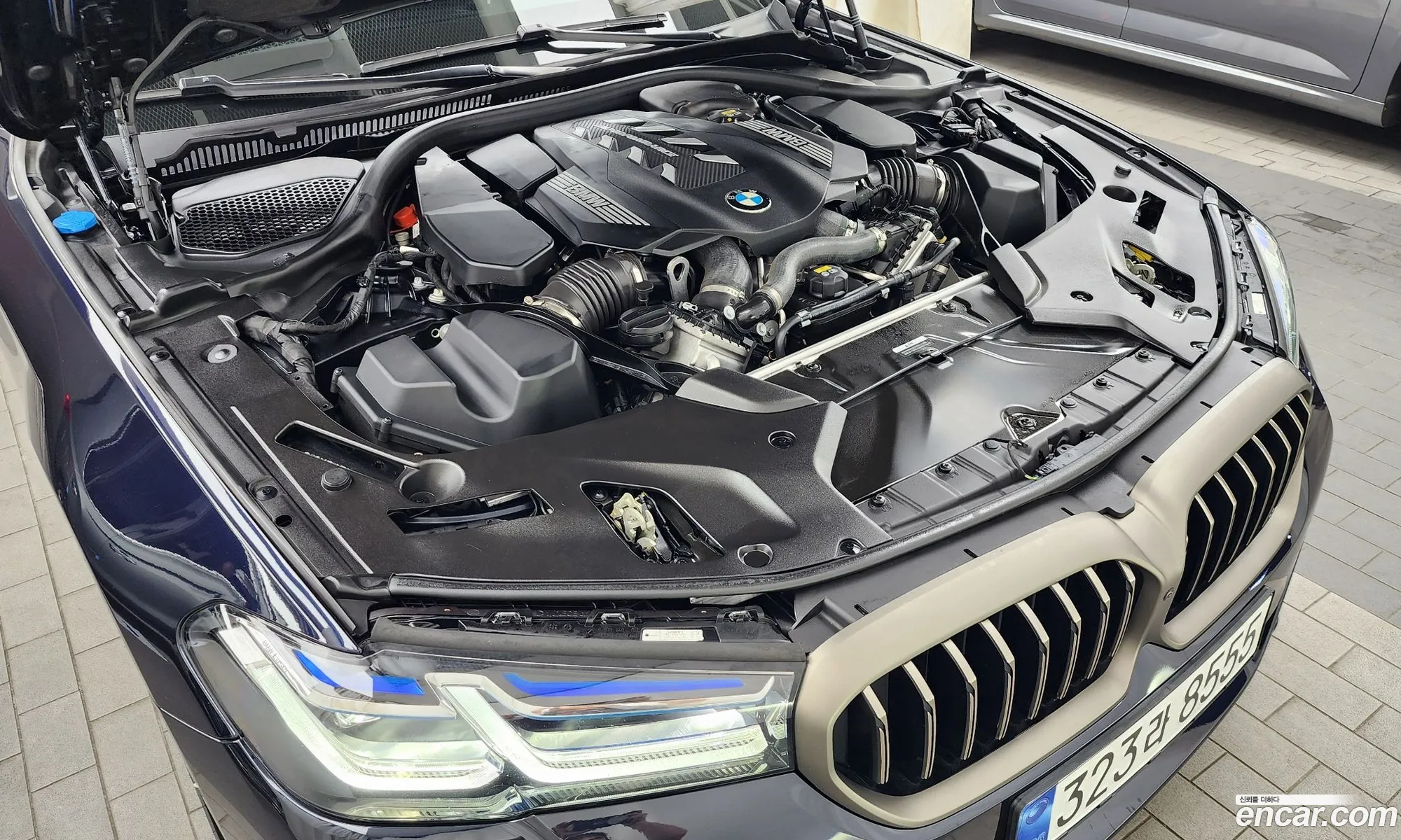 BMW 5 Series G30 M550I xDrive - фотография 12264414