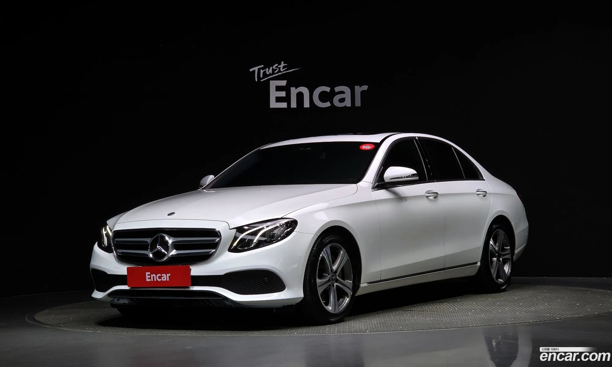 Mercedes E-Class W213 E300 Avantgarde - фотография 19221452