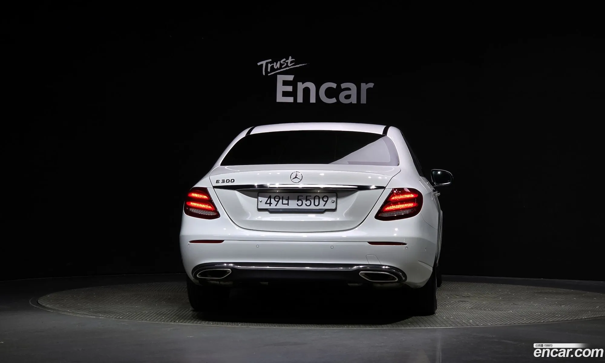 Mercedes E-Class W213 E300 Avantgarde - фотография 19221455
