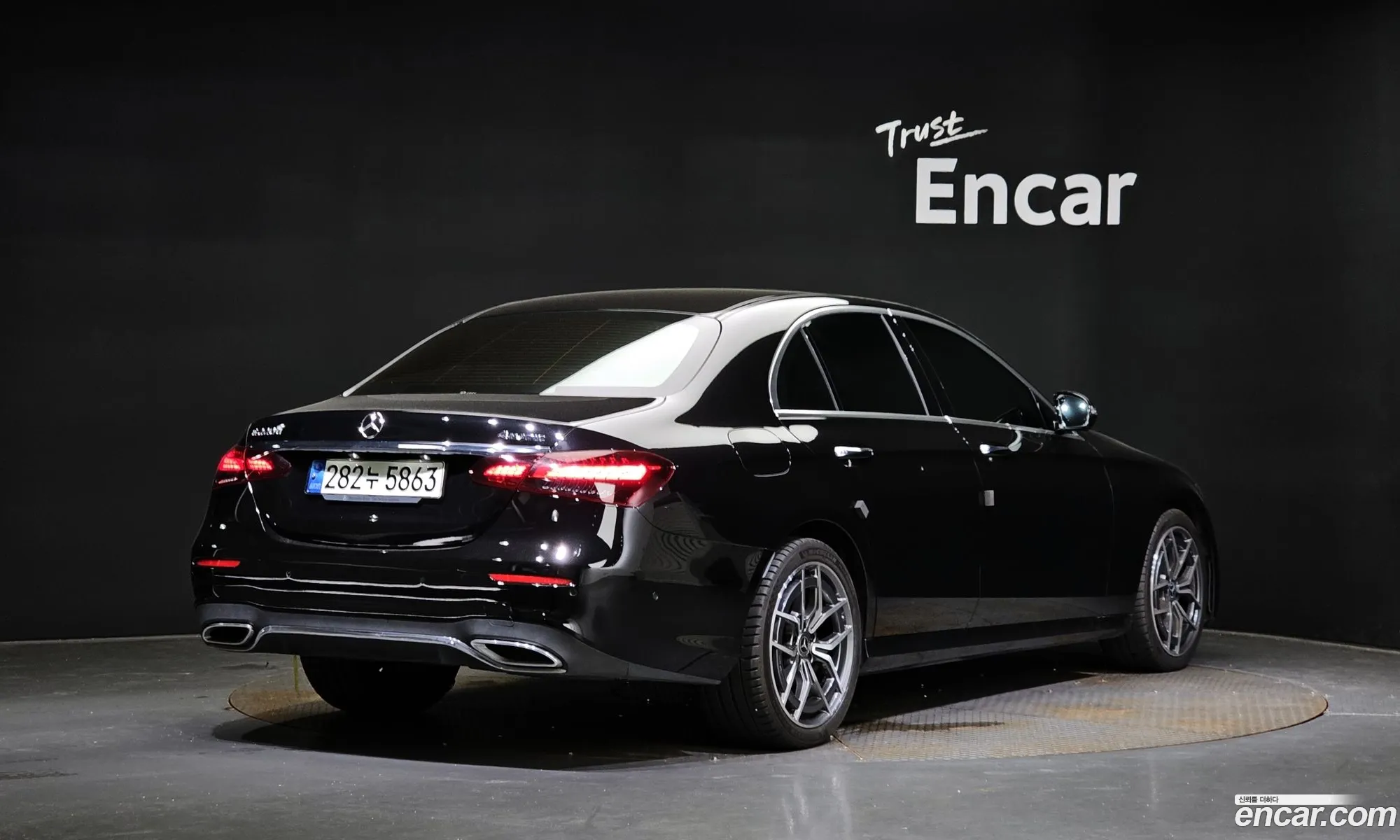 Mercedes E-Class W213 E220D 4Matic Amg Line - фотография 19038765