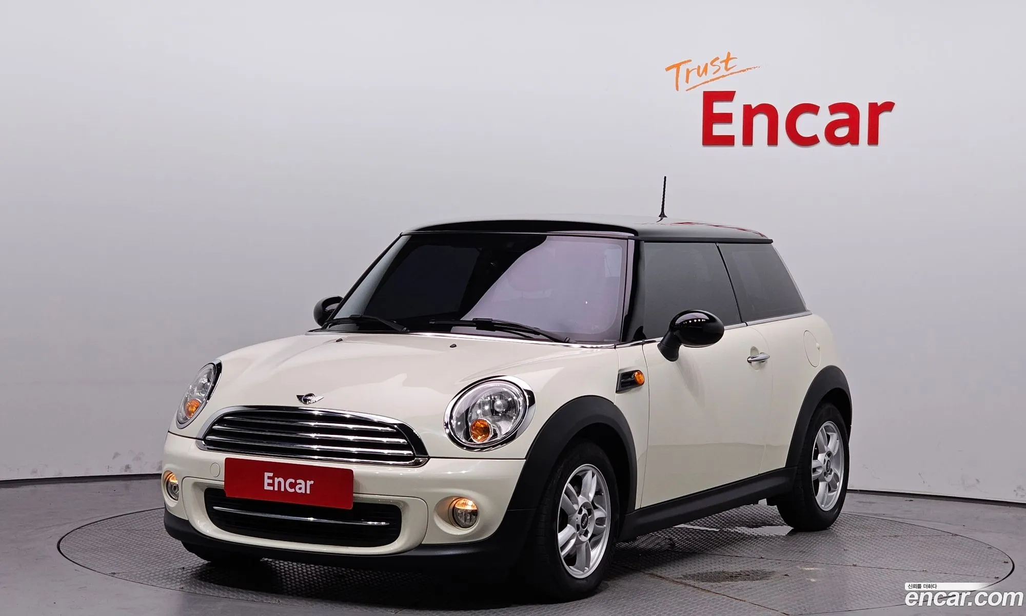 Mini Cooper Se - фотография 942141