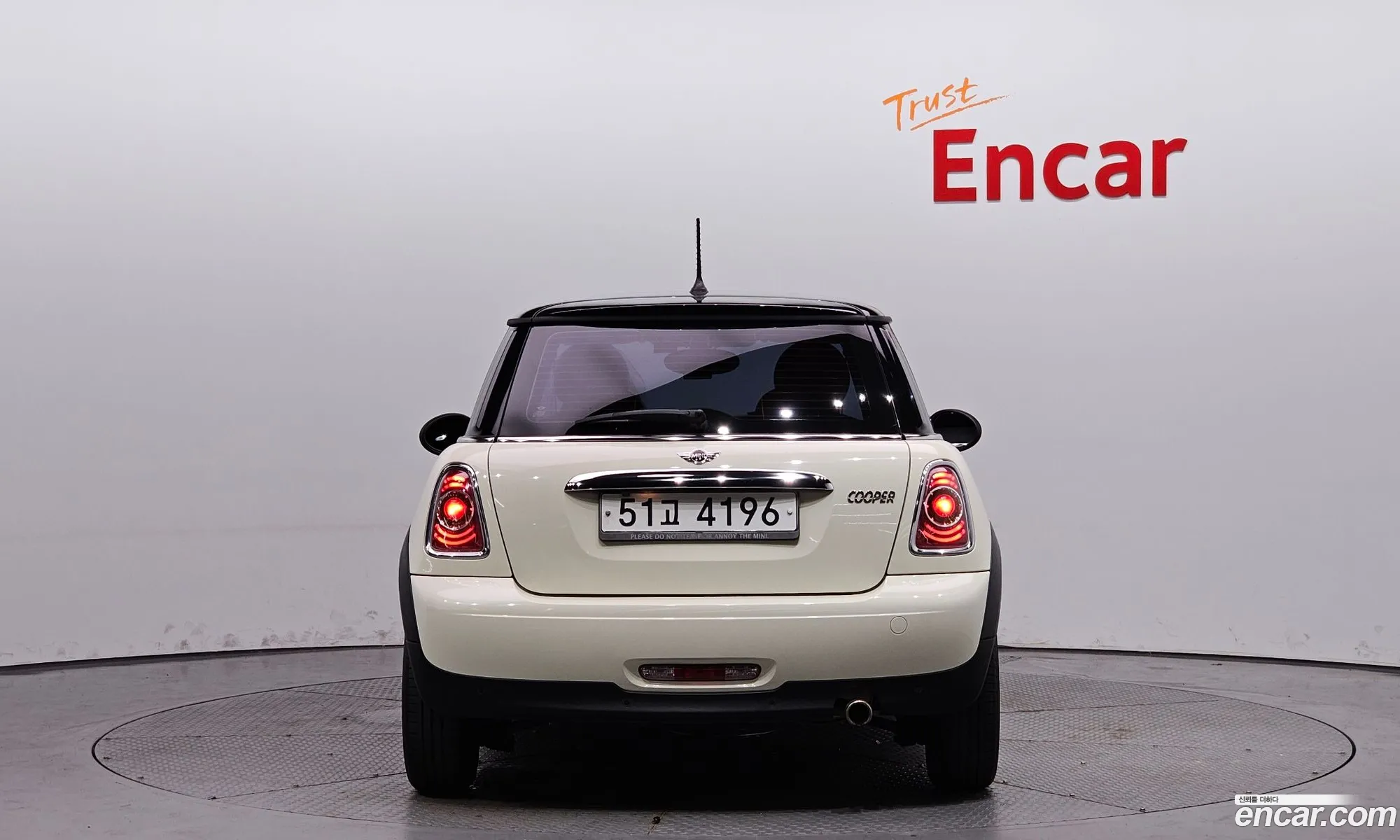 Mini Cooper Se - фотография 942144