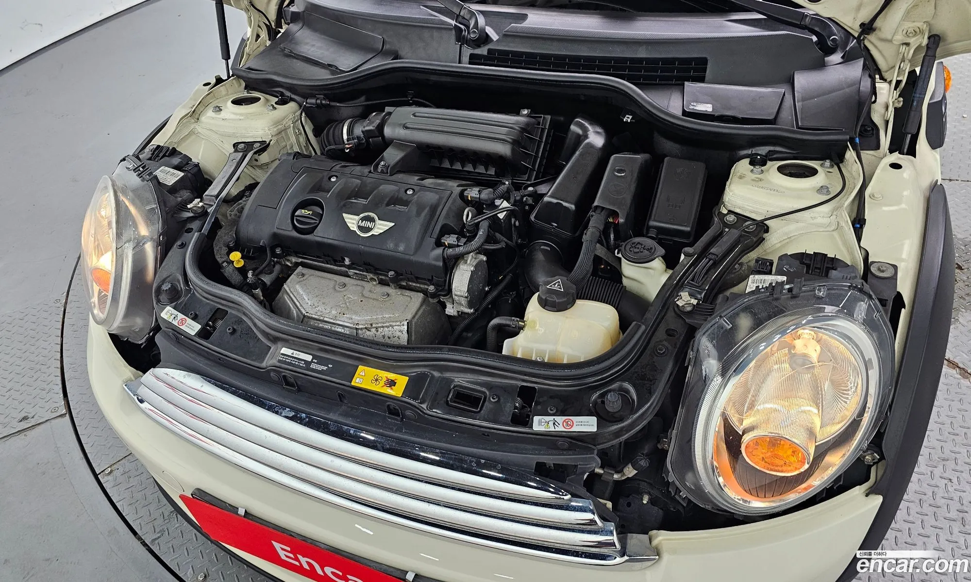 Mini Cooper Se - фотография 942146