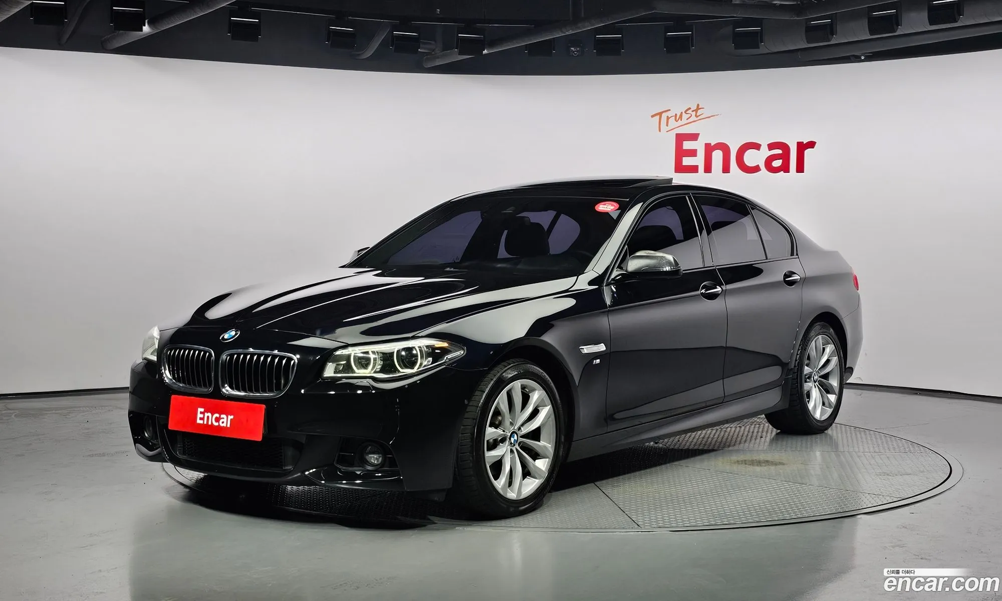 BMW 5 Series F10 520D M Aerodynamics - фотография 7392230