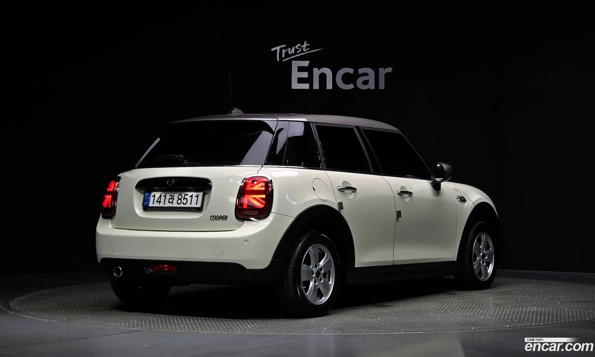 Mini Cooper 5-Door Basic Model 3Rd Generation - фотография 11030745