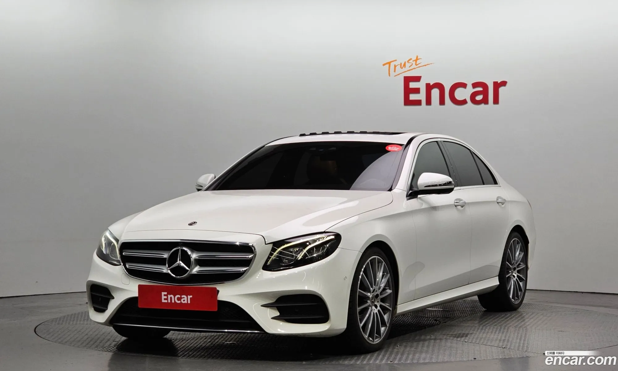 Mercedes E-Class W213 E300 4Matic Amg Line - фотография 19113386