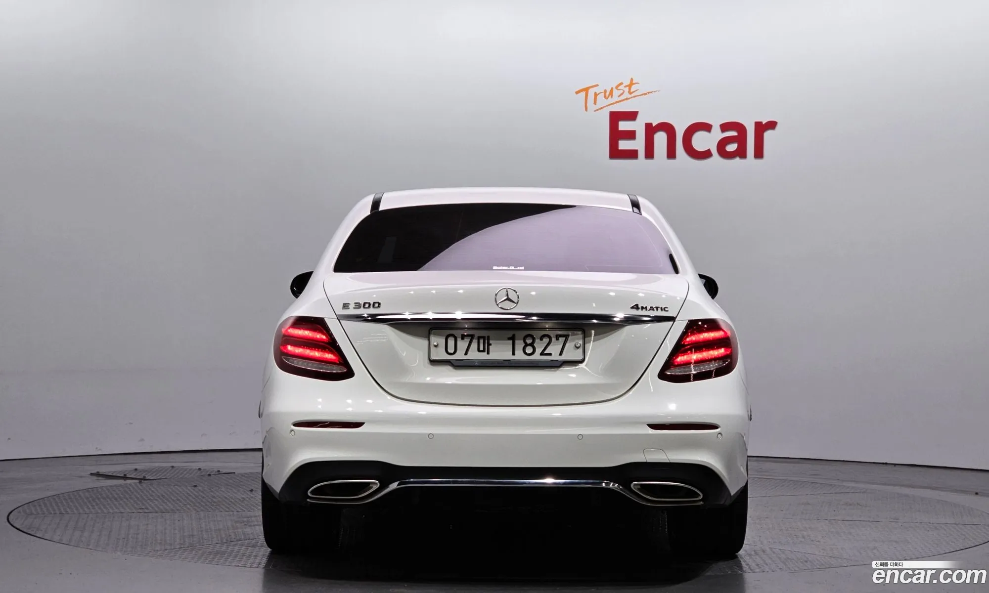 Mercedes E-Class W213 E300 4Matic Amg Line - фотография 19113389