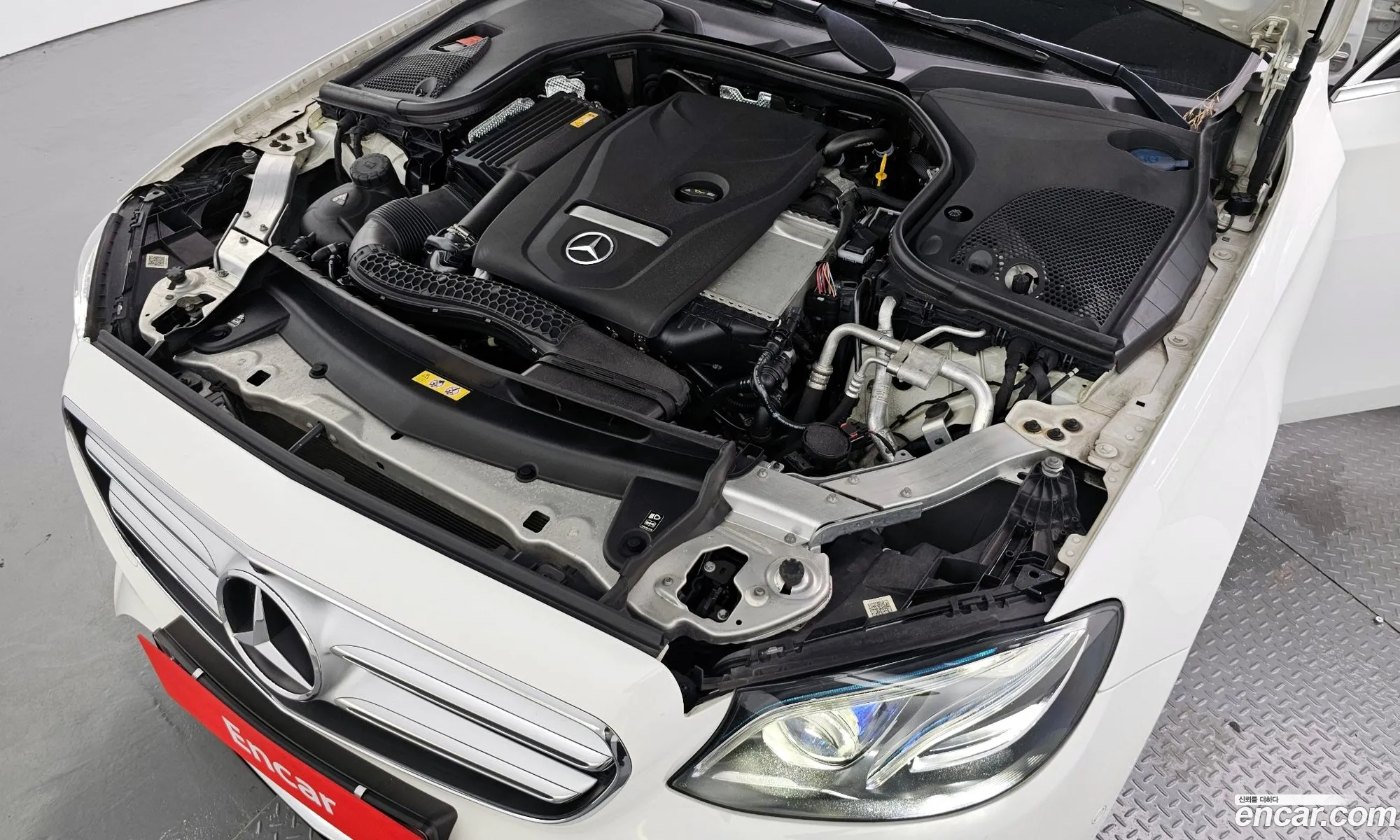 Mercedes E-Class W213 E300 4Matic Amg Line - фотография 19113391