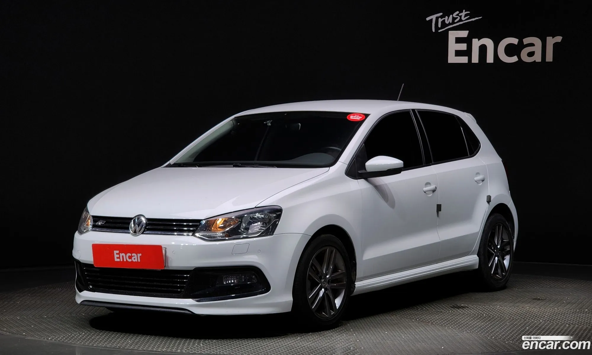 Volkswagen Polo 14 Tdi R-Line 5Th Generation - фотография 7637372