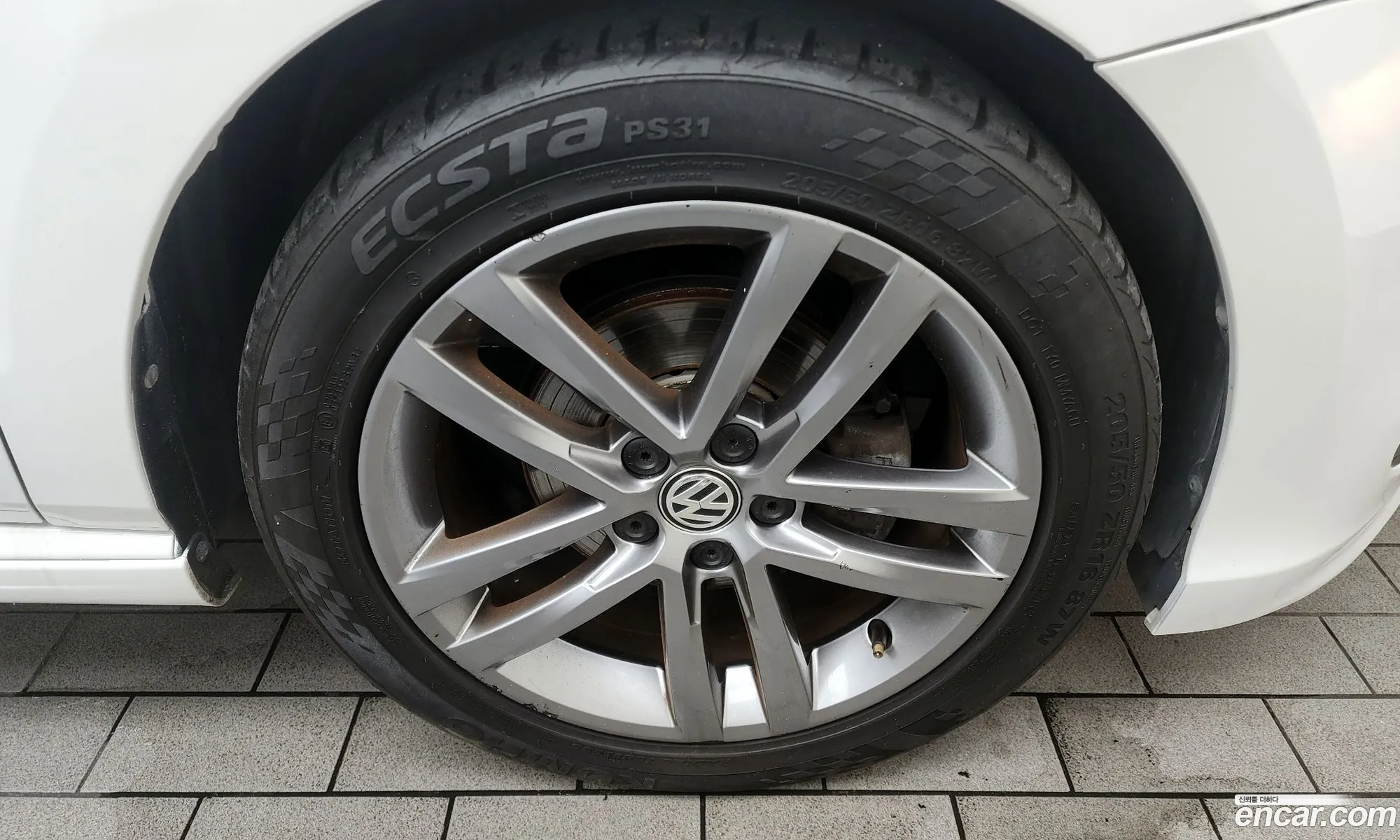 Volkswagen Polo 14 Tdi R-Line 5Th Generation - фотография 7637376