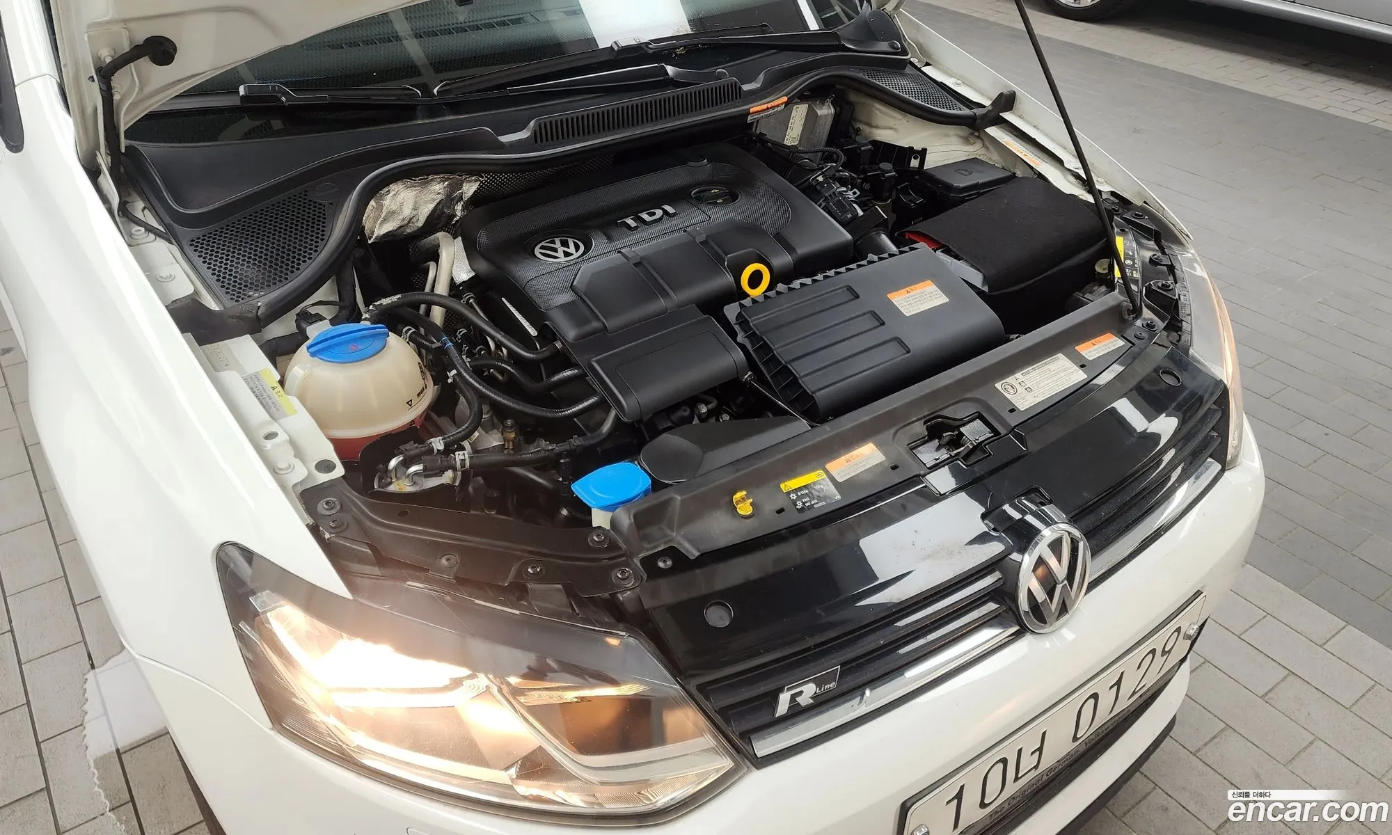 Volkswagen Polo 14 Tdi R-Line 5Th Generation - фотография 7637377