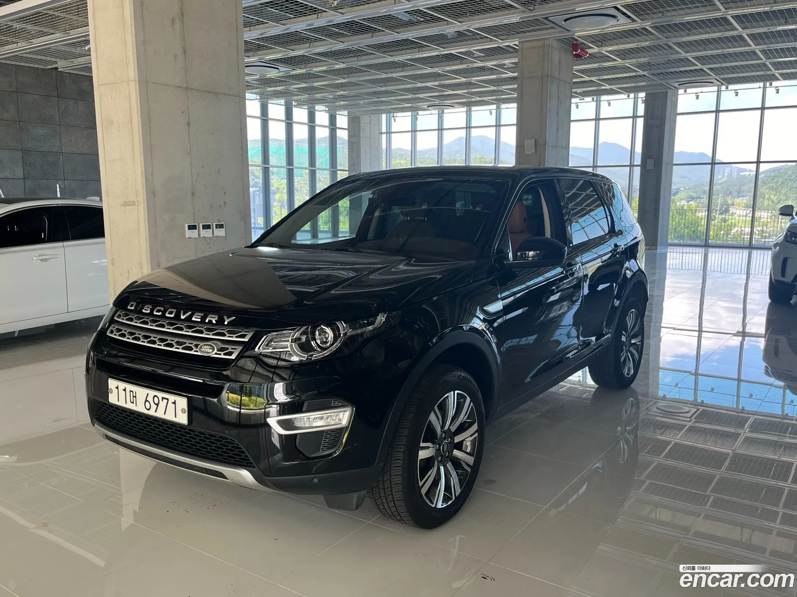 Land Rover Discovery Sport 20 Td4 Hse Luxury - фотография 7208245