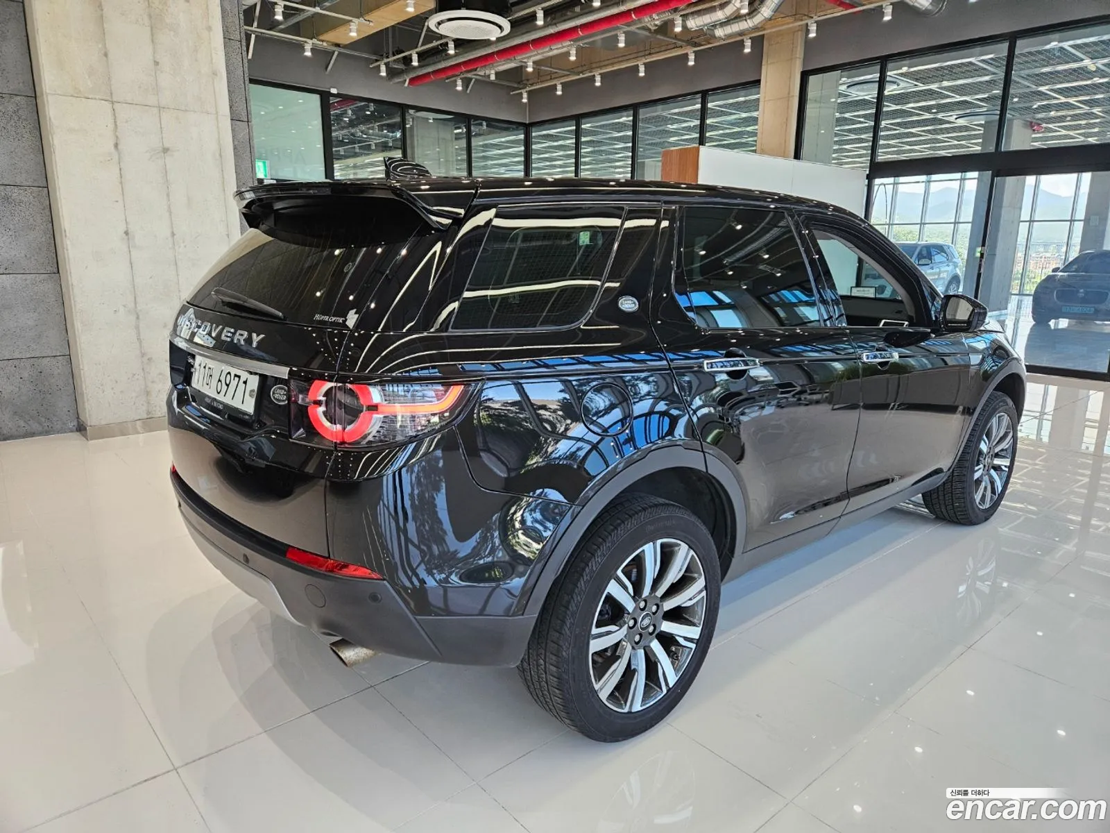 Land Rover Discovery Sport 20 Td4 Hse Luxury - фотография 7208246