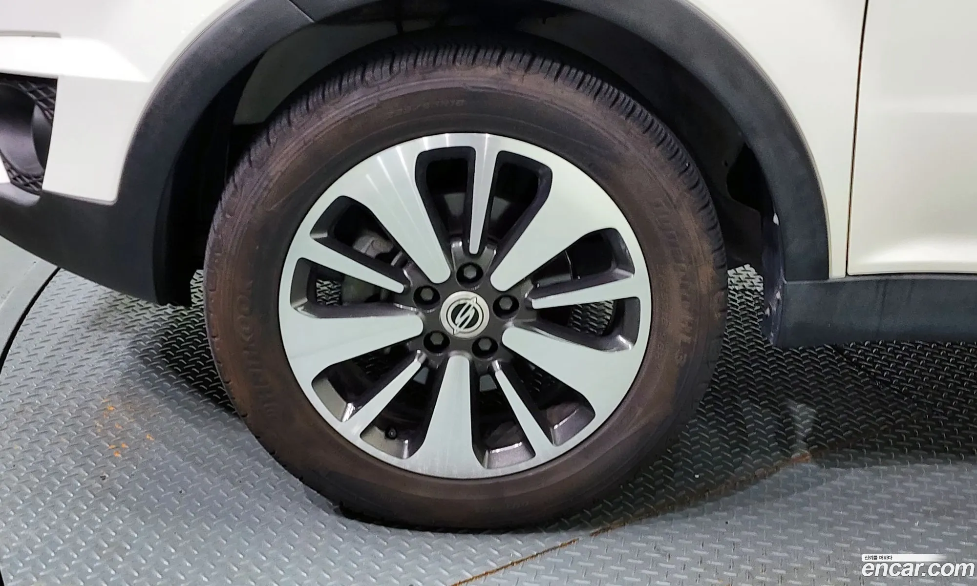 Kg Mobility Ssangyong New Korando C 20 Rx 2Wd Top-Of-The-Line Model - фотография 8821730