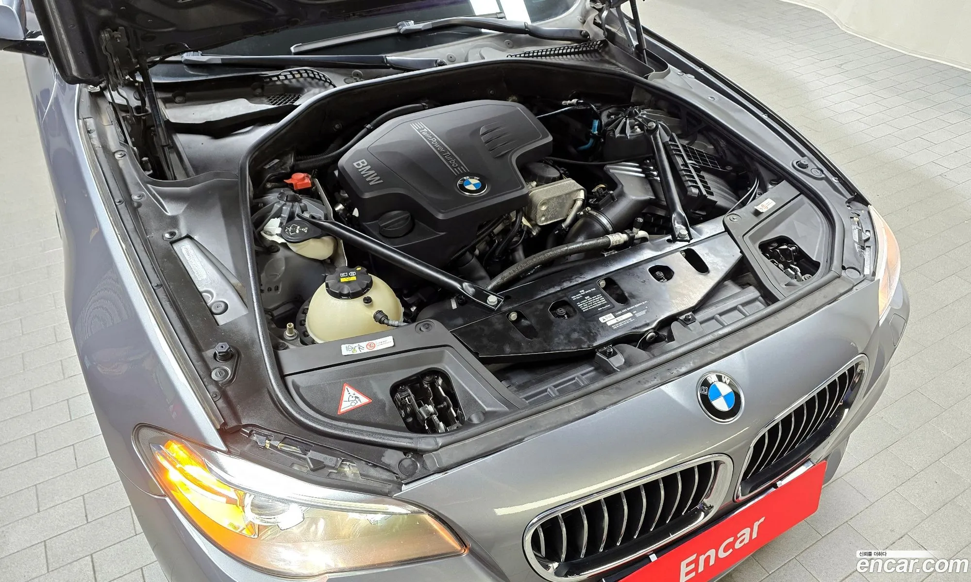 BMW 5 Series F10 528I M Aerodynamics - фотография 17862665