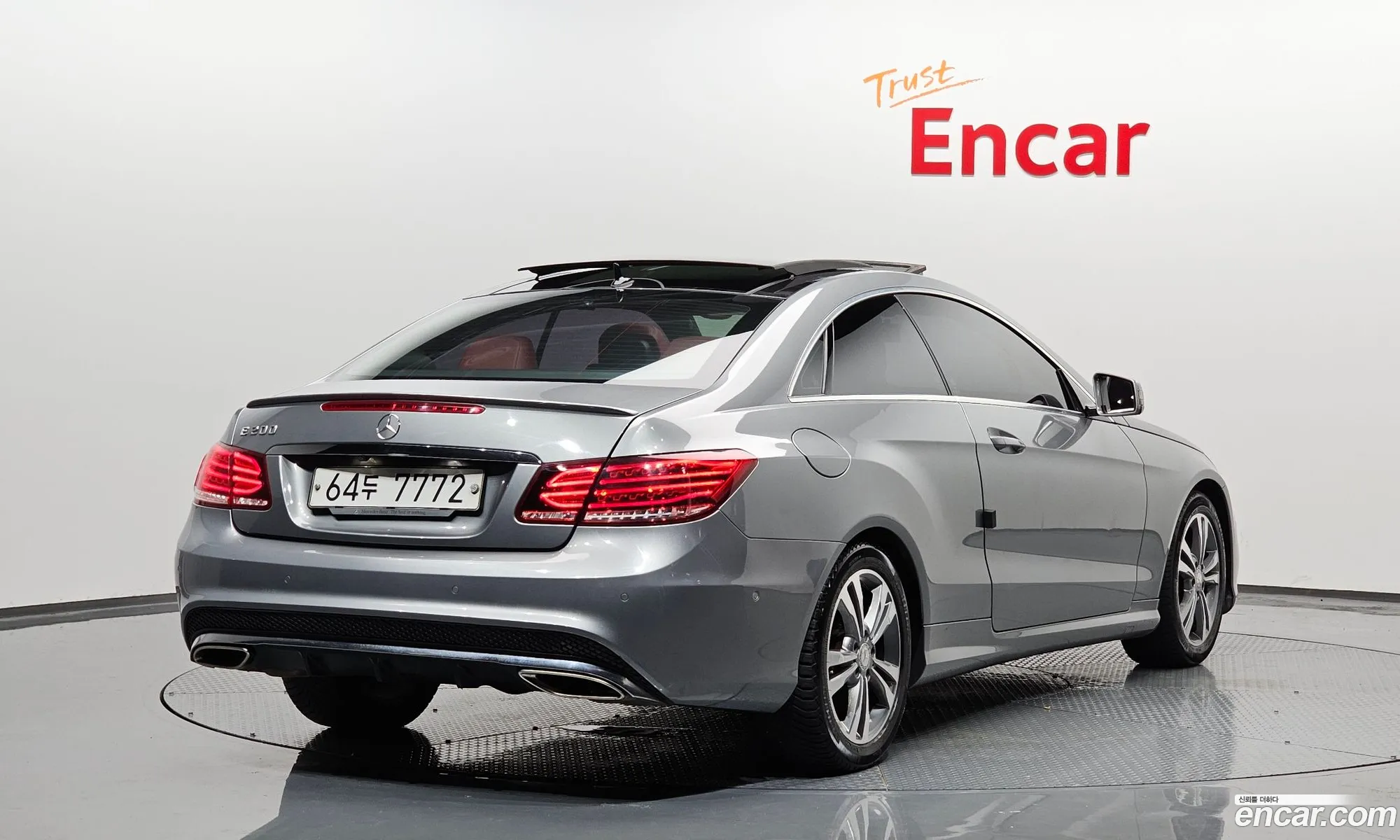 Mercedes E-Class W212 E200 Coupe - фотография 19089371