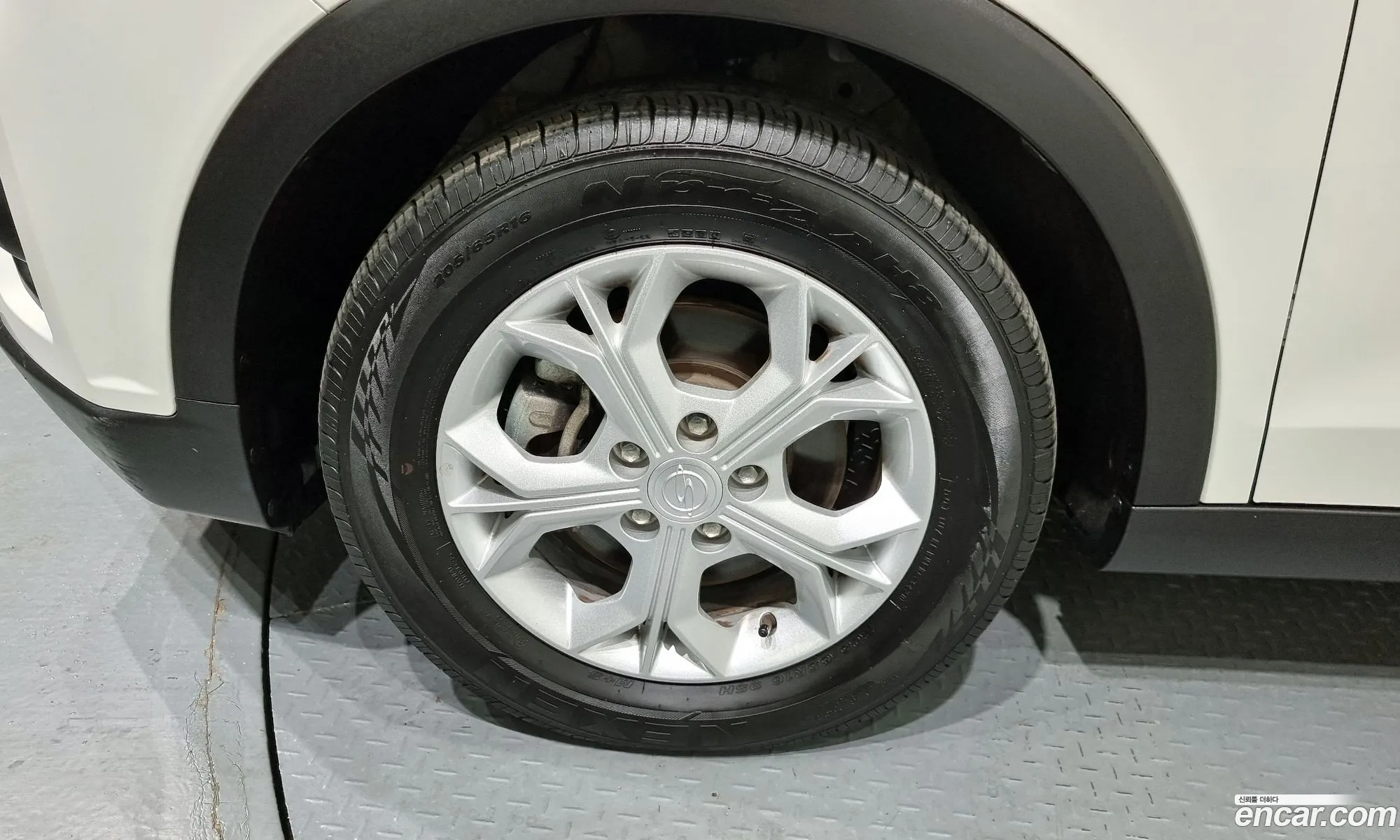 Kg Mobility Ssangyong Very New Tivoli Gasoline 15 2Wd V3 - фотография 6972292