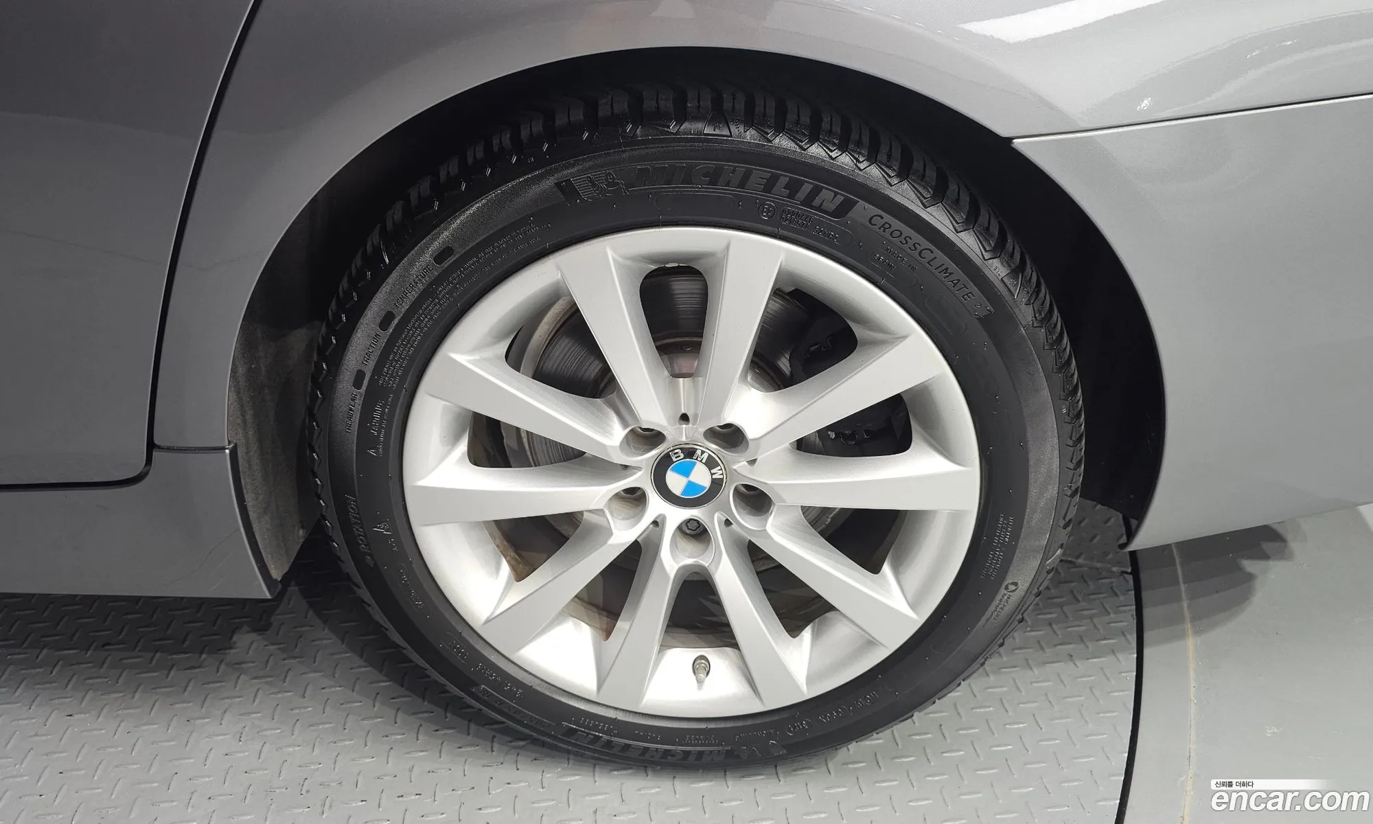 BMW 5 Series F10 528I - фотография 17292897