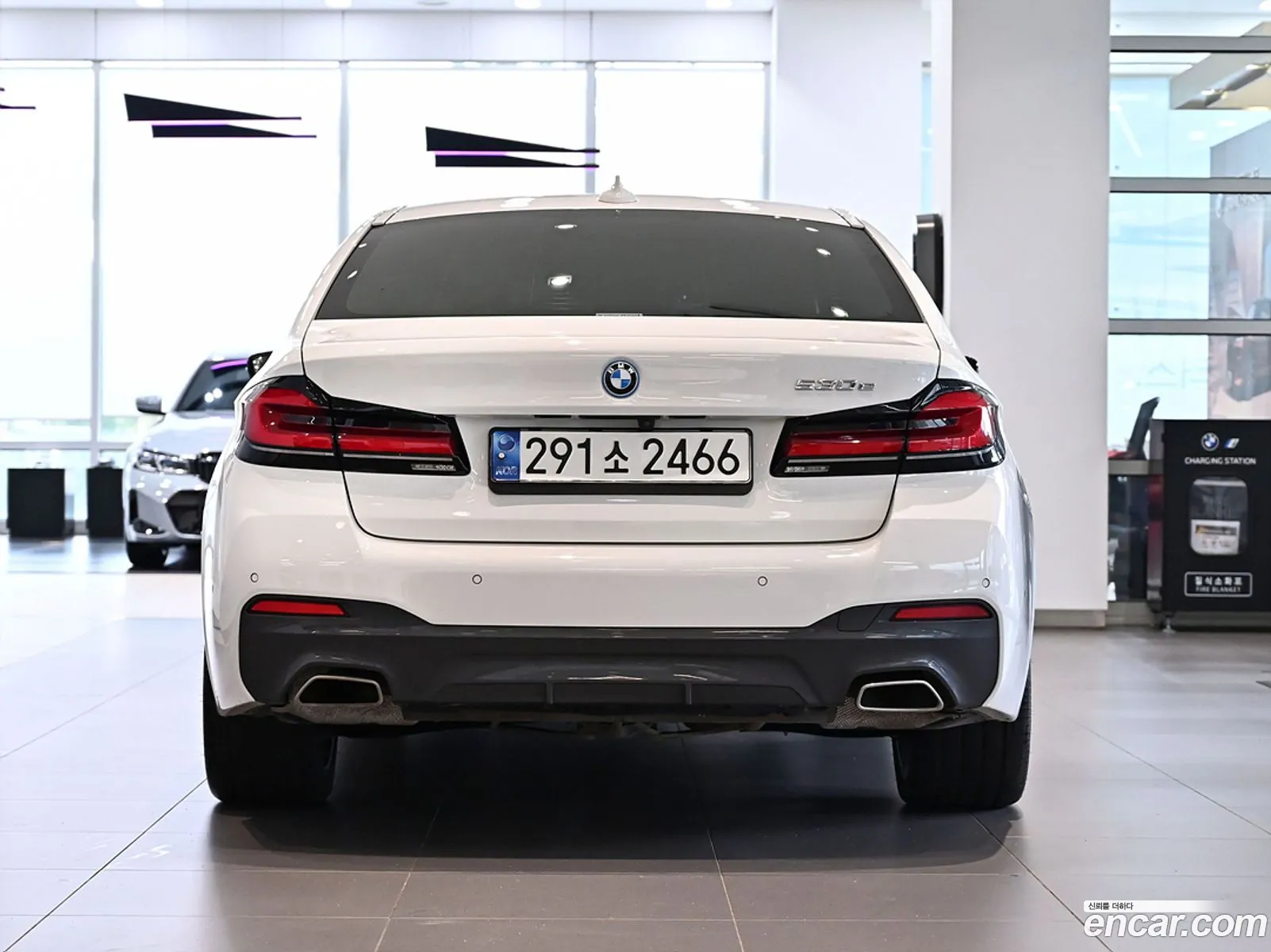 BMW 5 Series G30 530E M Sports - фотография 7393102