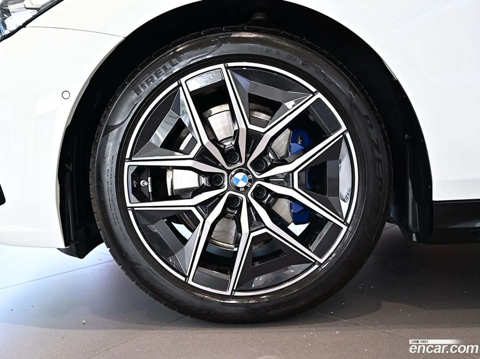 BMW 5 Series G60 520I M Sports - фотография 18441178