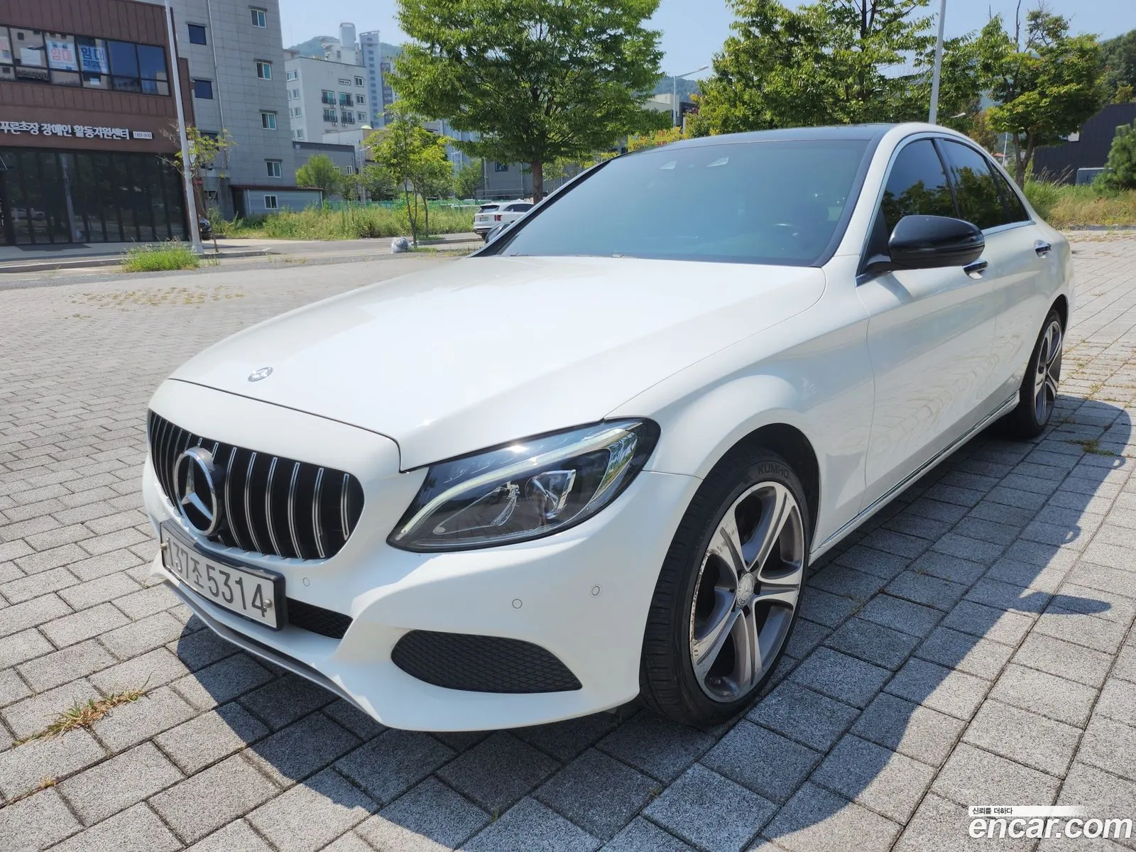 Mercedes C-Class W205 C200 Avantgarde - фотография 19105922