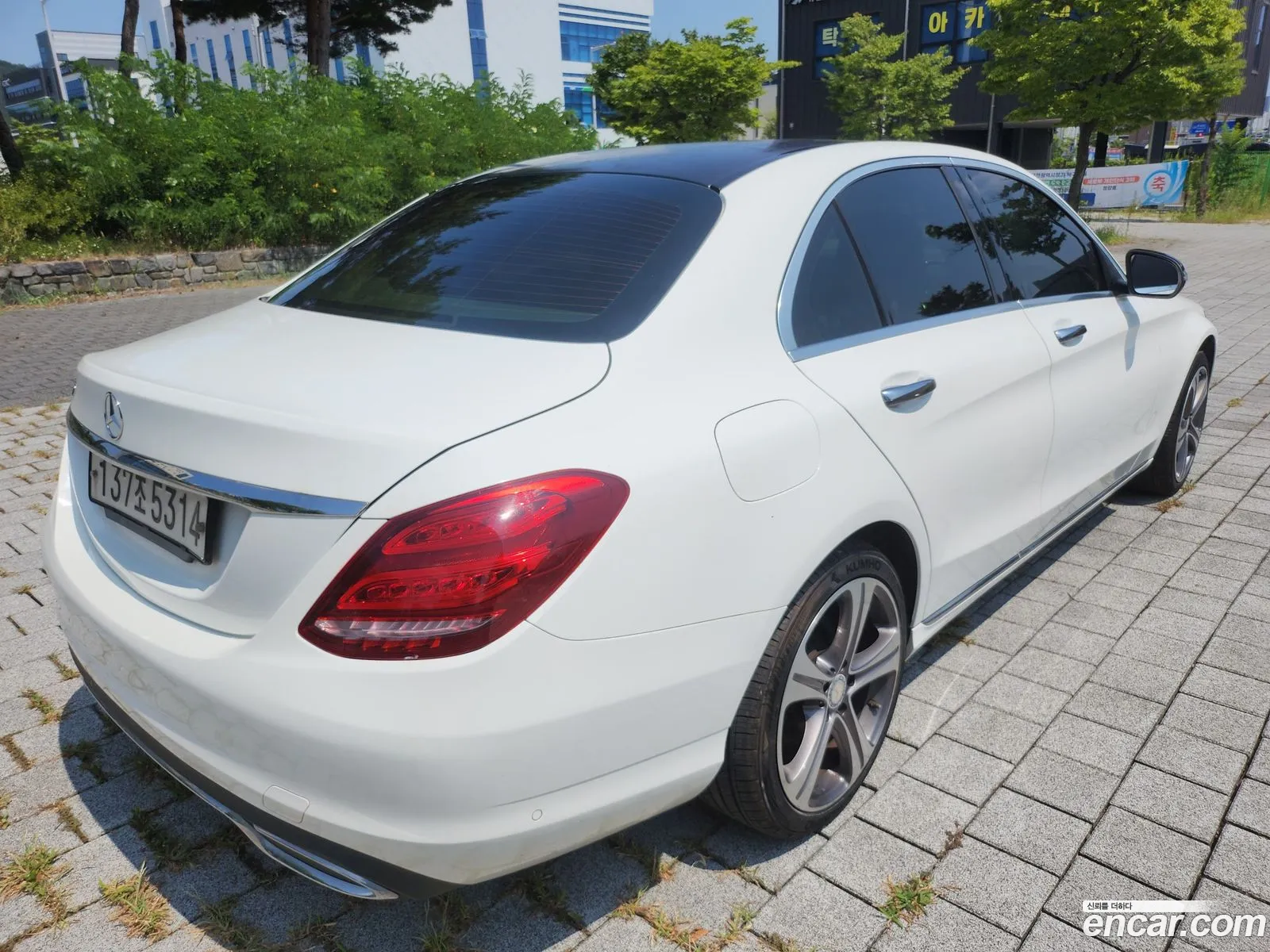 Mercedes C-Class W205 C200 Avantgarde - фотография 19105925