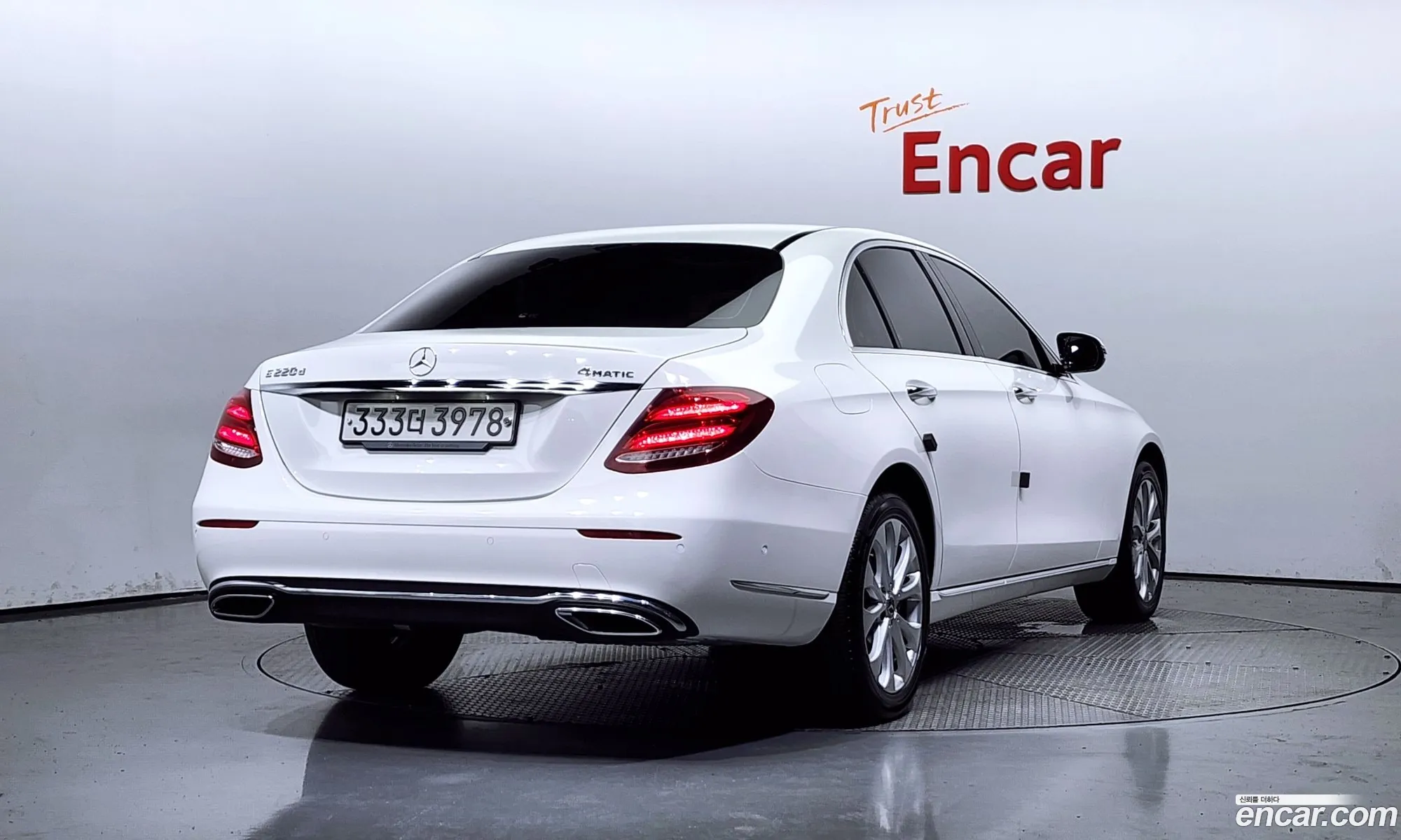 Benz E-Class W213 E220D 4Matic Exclusive - фотография 19113375