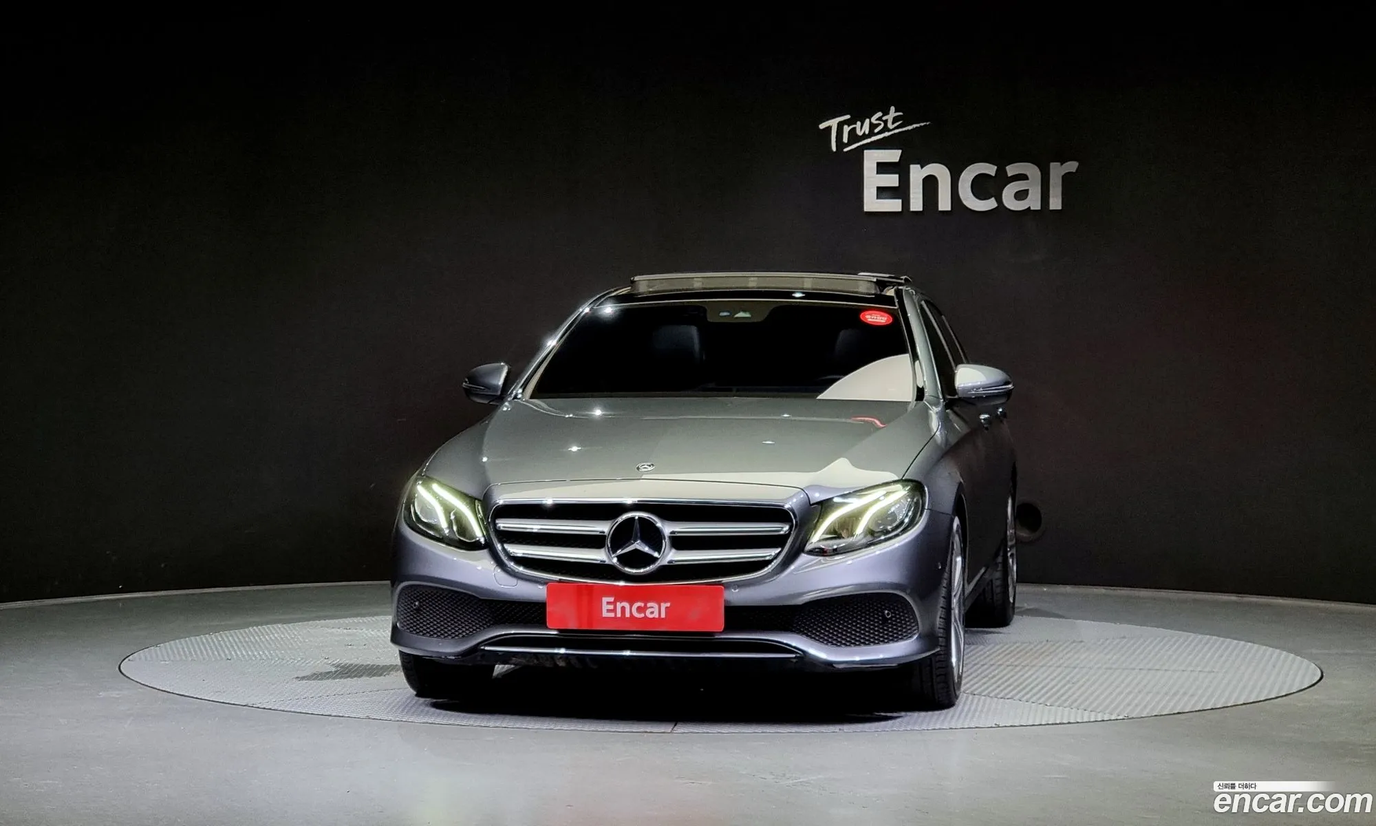 Mercedes E-Class W213 E300 Avantgarde - фотография 19113364