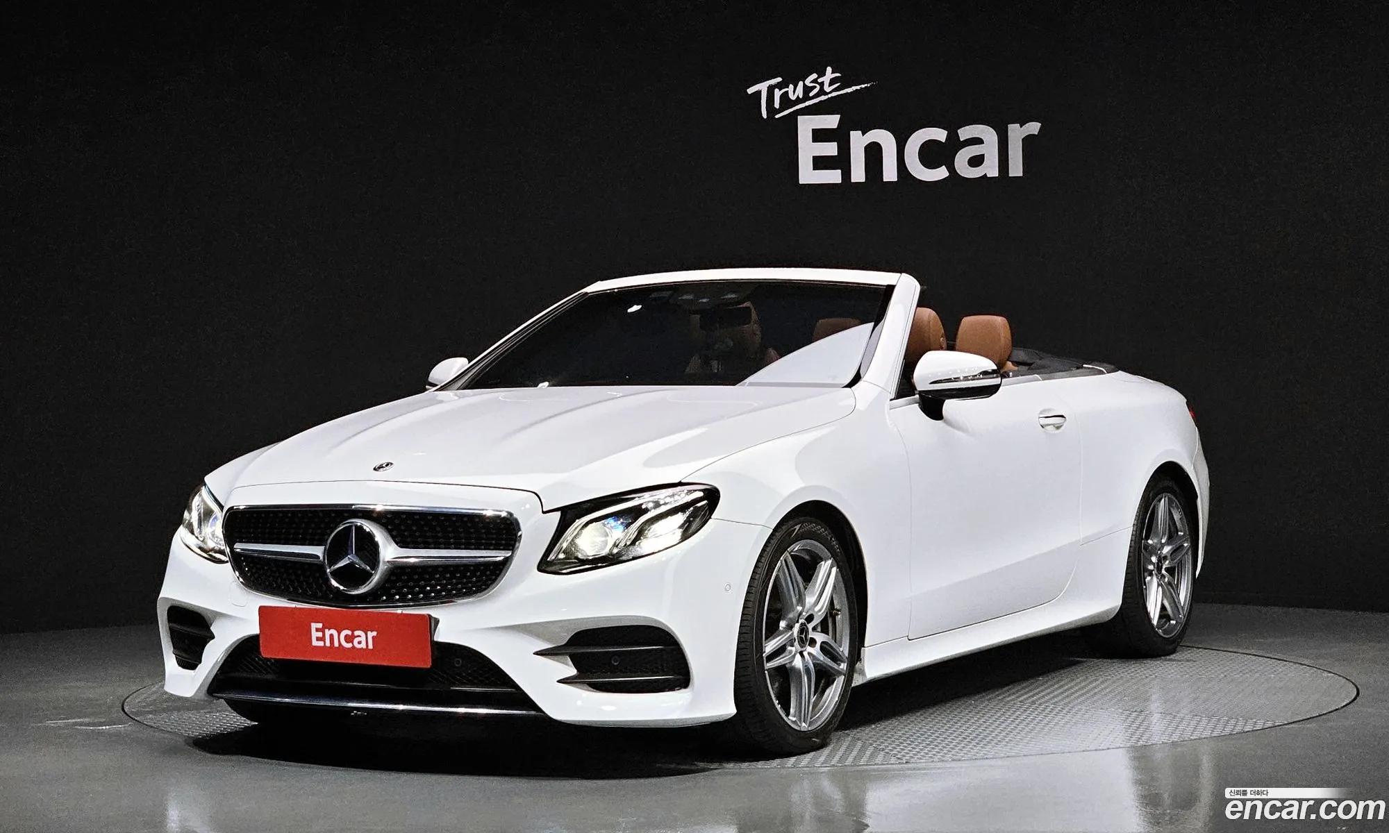Benz E-Class W213 E220D Cabriolet - фотография 19070360