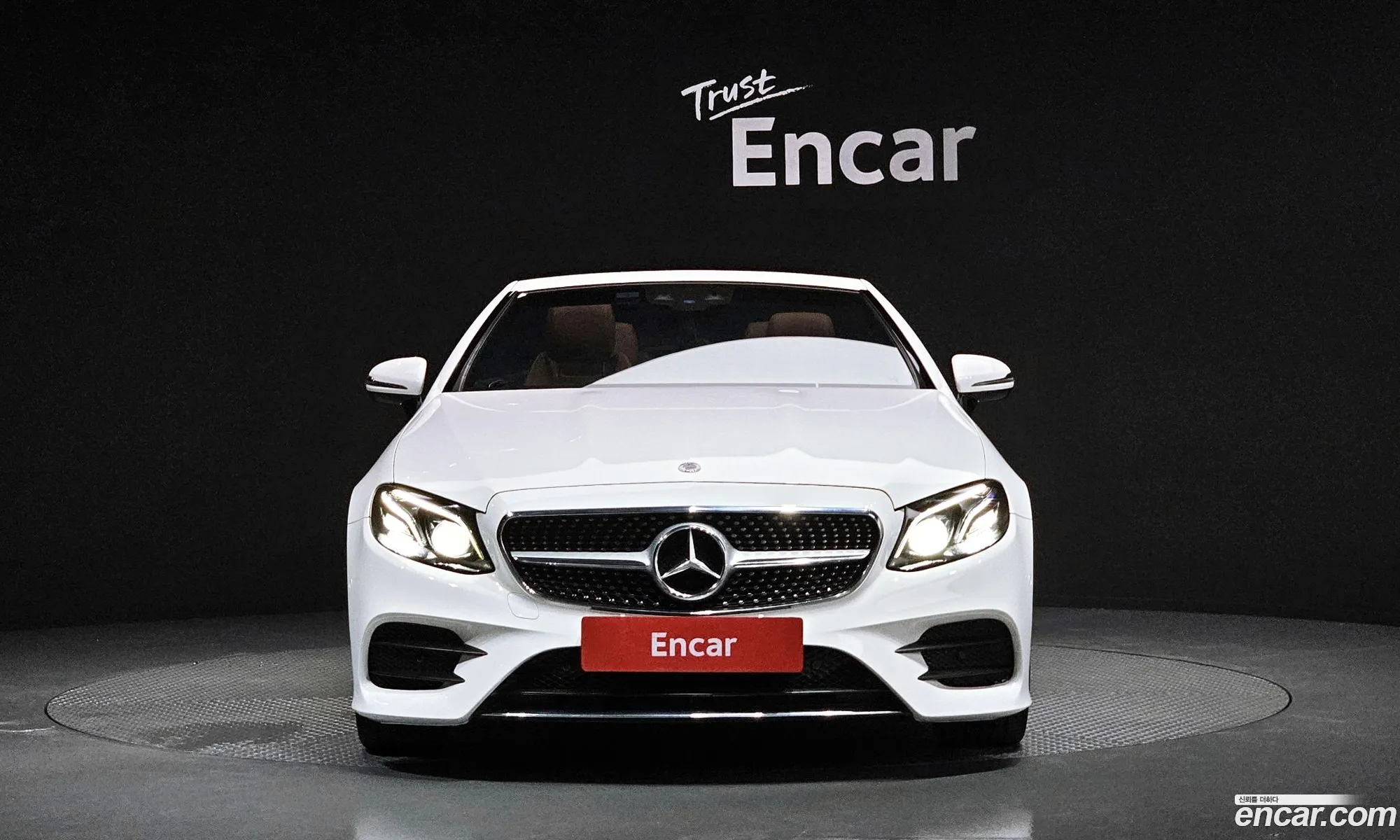 Benz E-Class W213 E220D Cabriolet - фотография 19070362