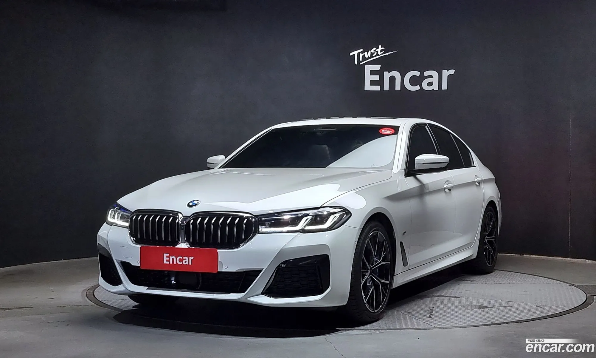BMW 5 Series G30 530I xDrive M Sports - фотография 5682546