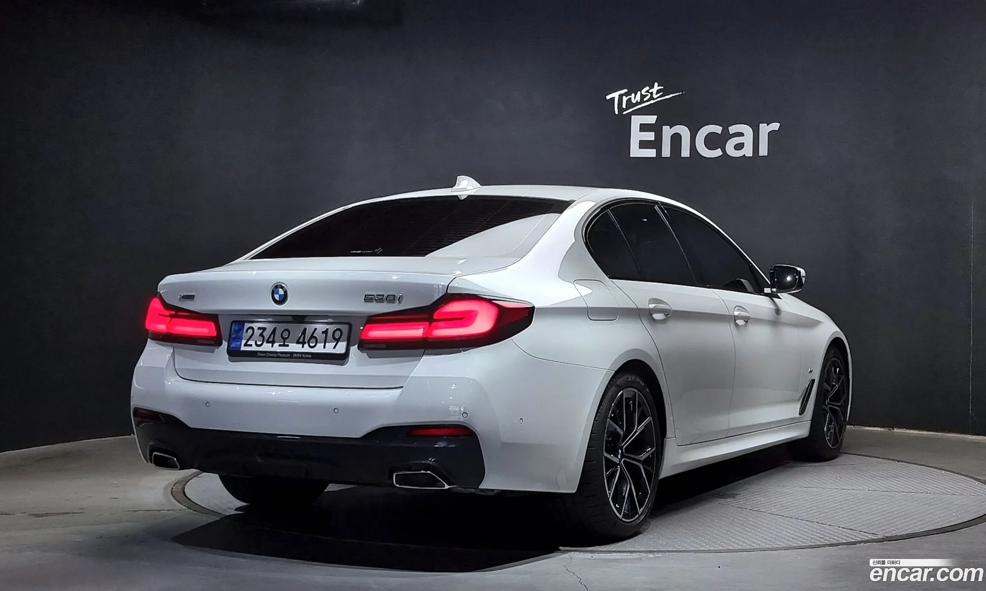 BMW 5 Series G30 530I xDrive M Sports - фотография 5682547