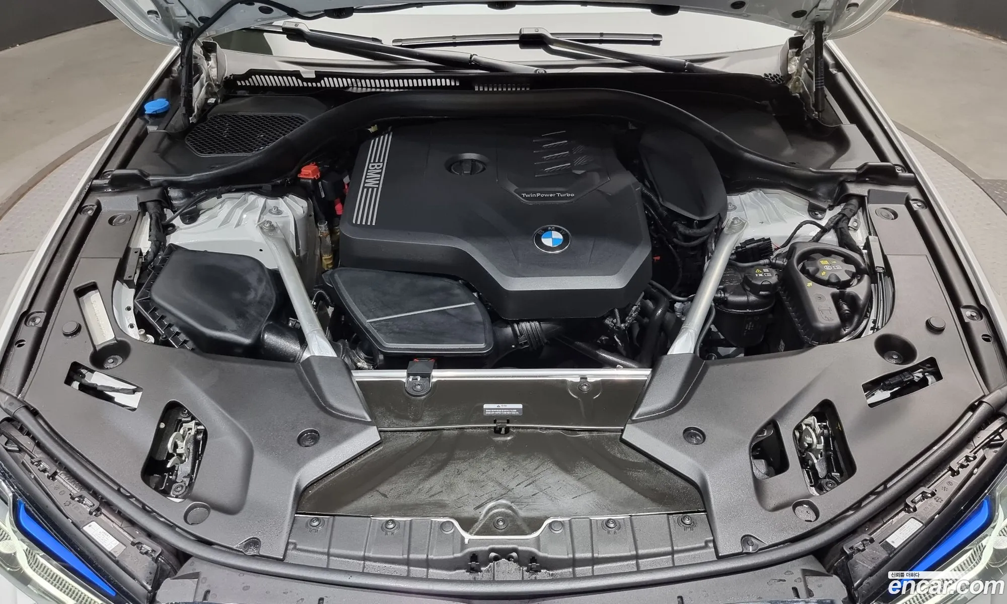 BMW 5 Series G30 530I xDrive M Sports - фотография 5682551