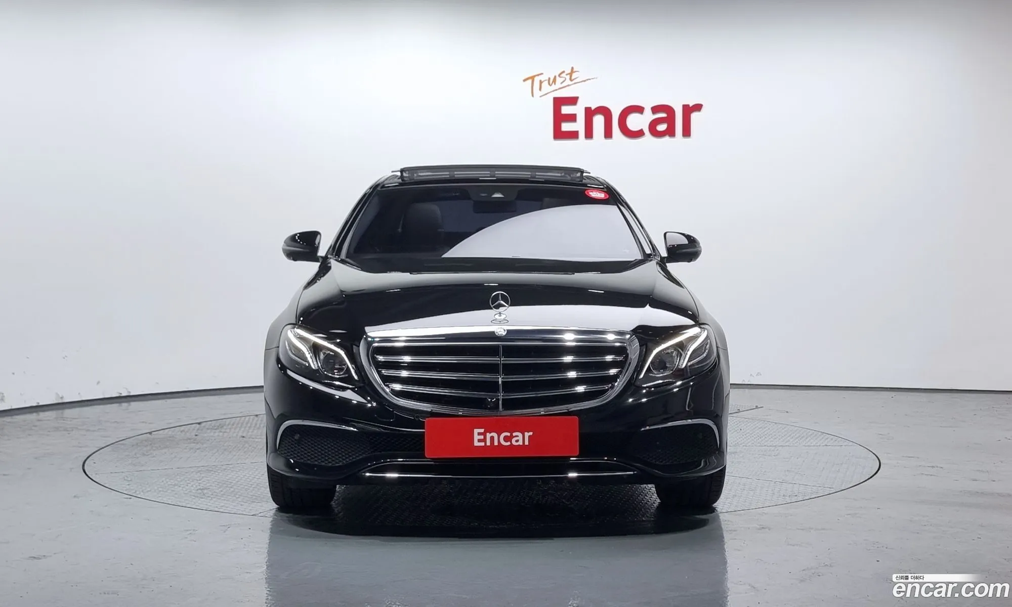 Mercedes E-Class W213 E300 Exclusive - фотография 19113352
