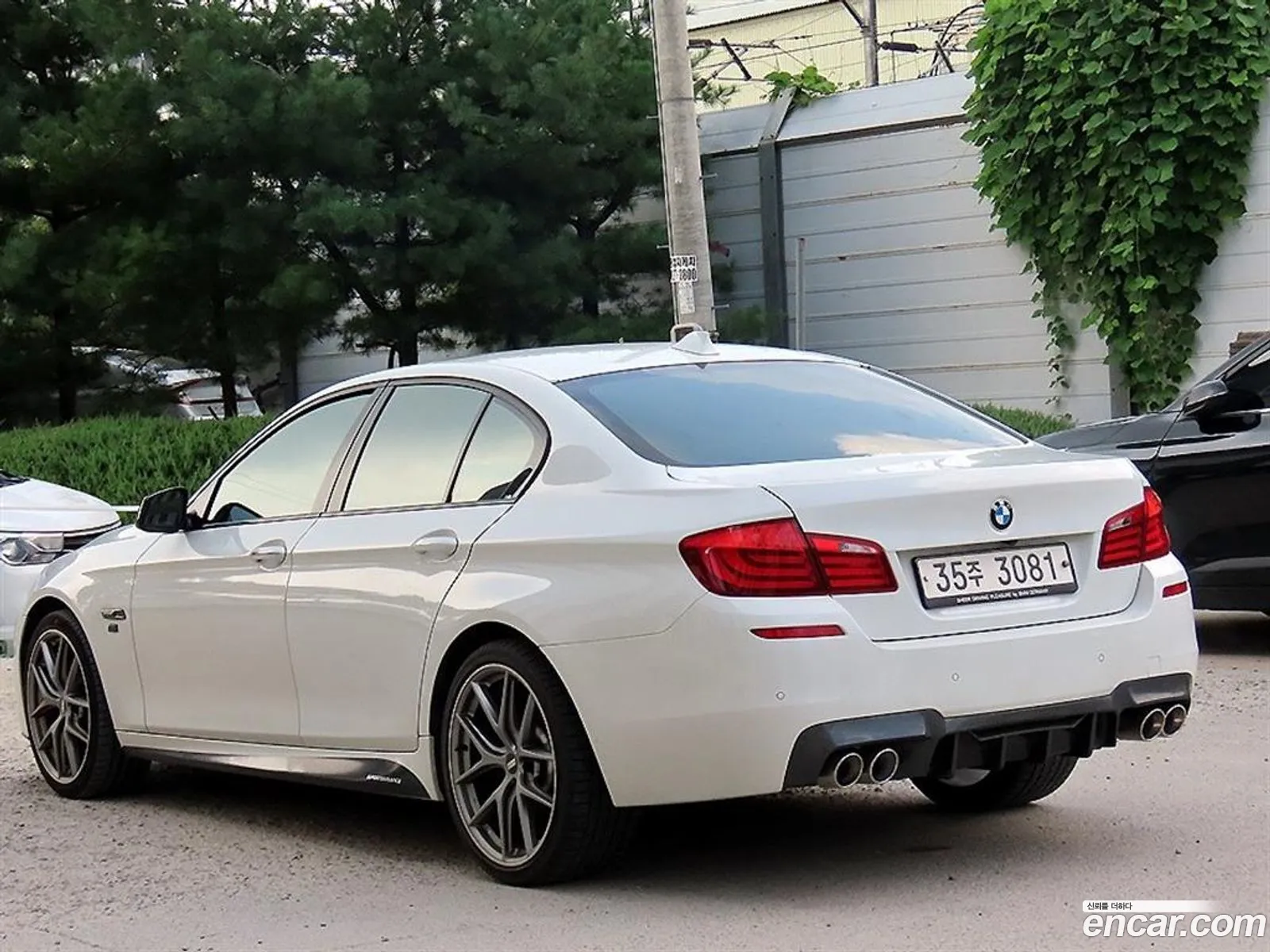 BMW 5 Series F10 520D M Sports - фотография 7035809