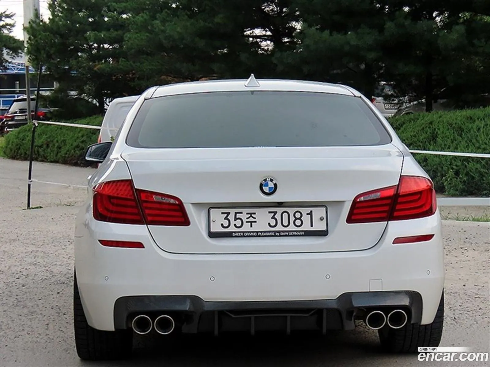 BMW 5 Series F10 520D M Sports - фотография 7035810