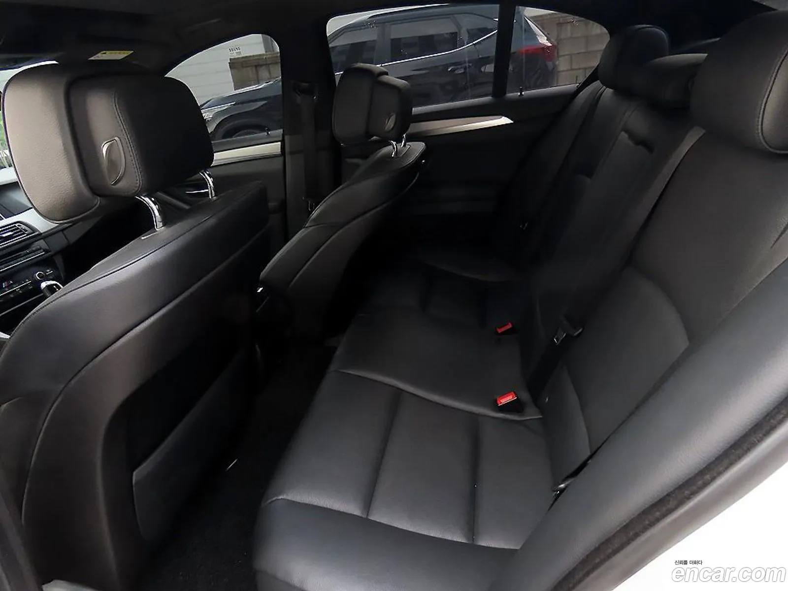 BMW 5 Series F10 520D M Sports - фотография 7035812