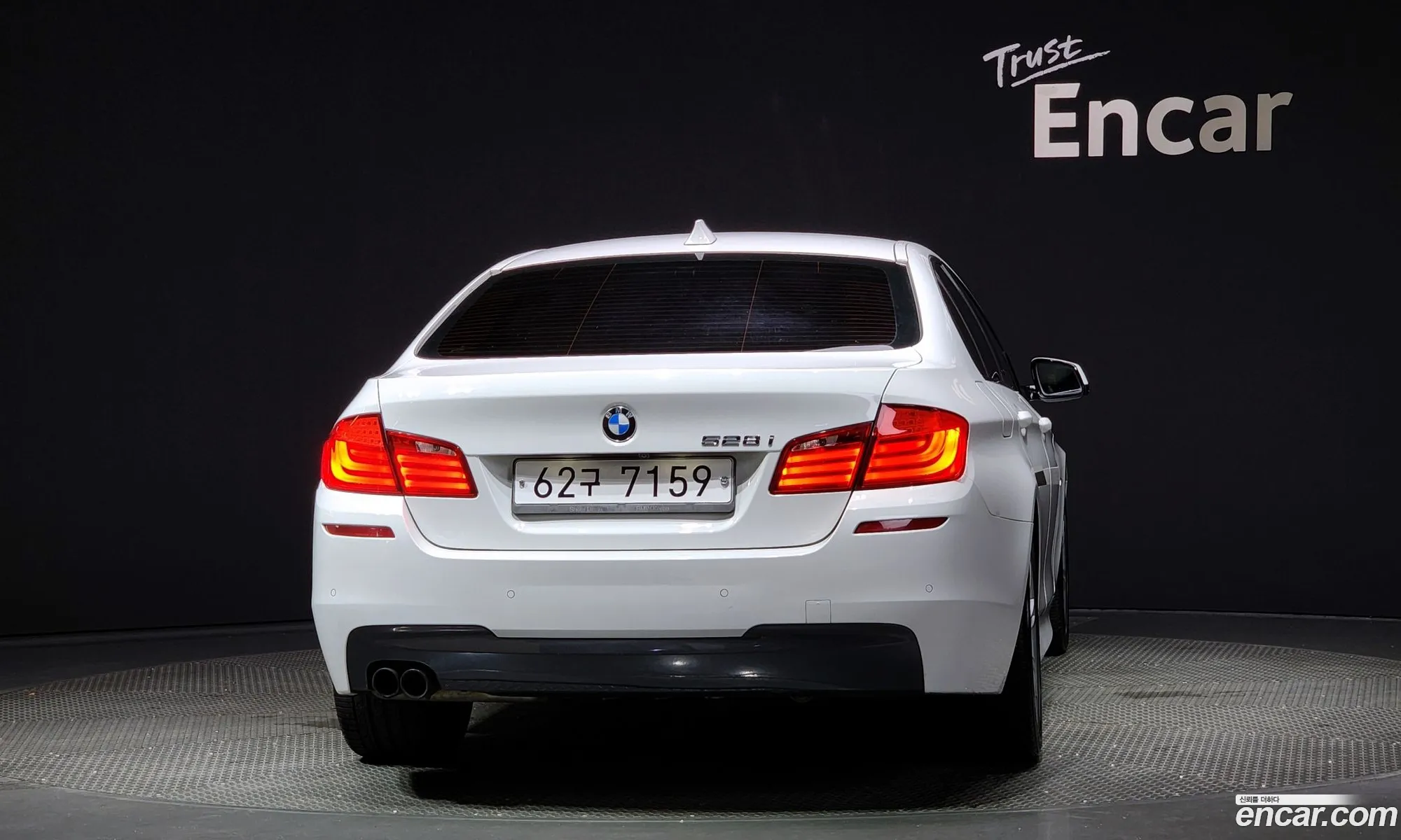 BMW 5 Series F10 528I M Sports - фотография 17256858