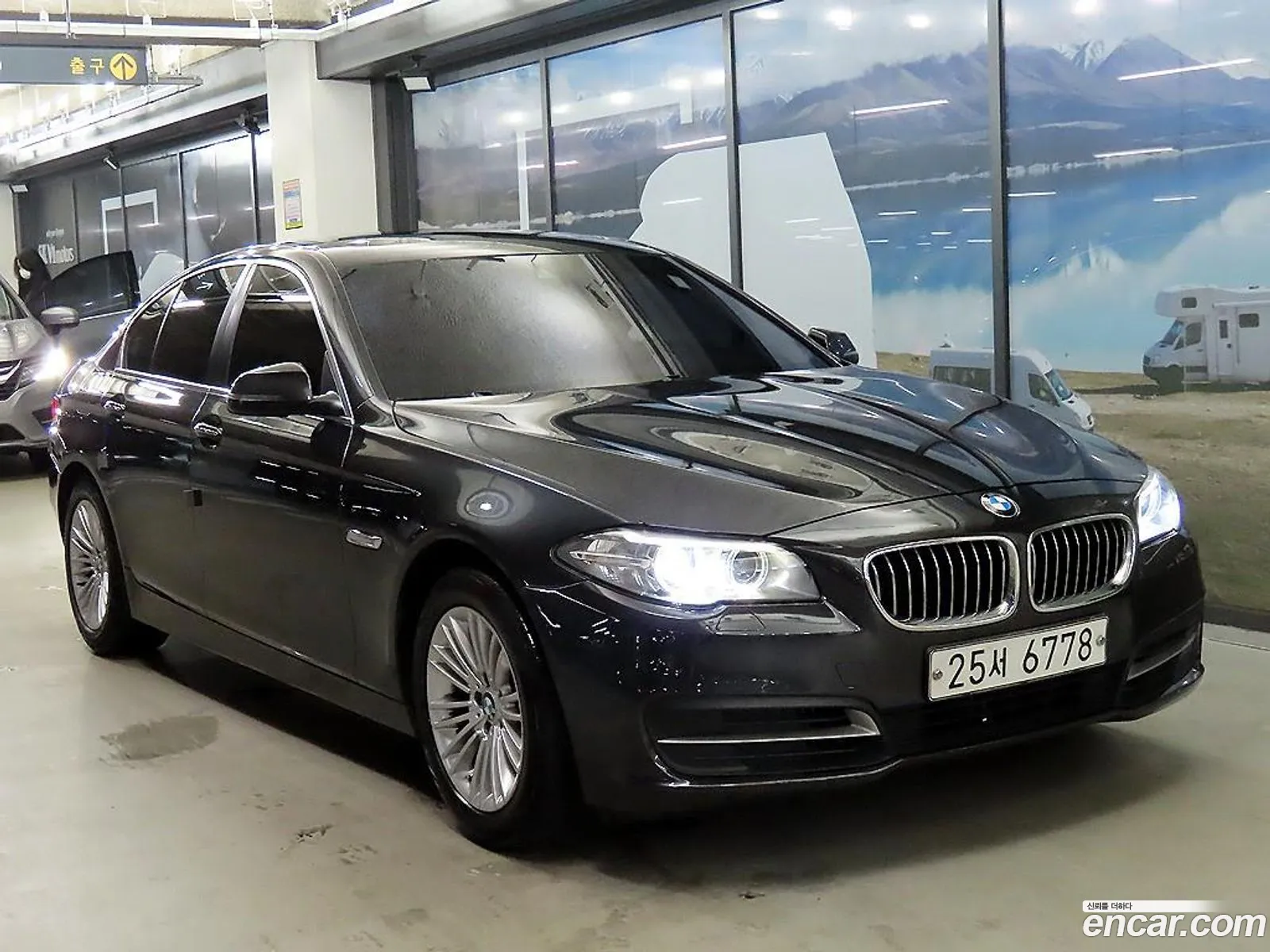 BMW 5 Series F10 520D xDrive - фотография 7292283