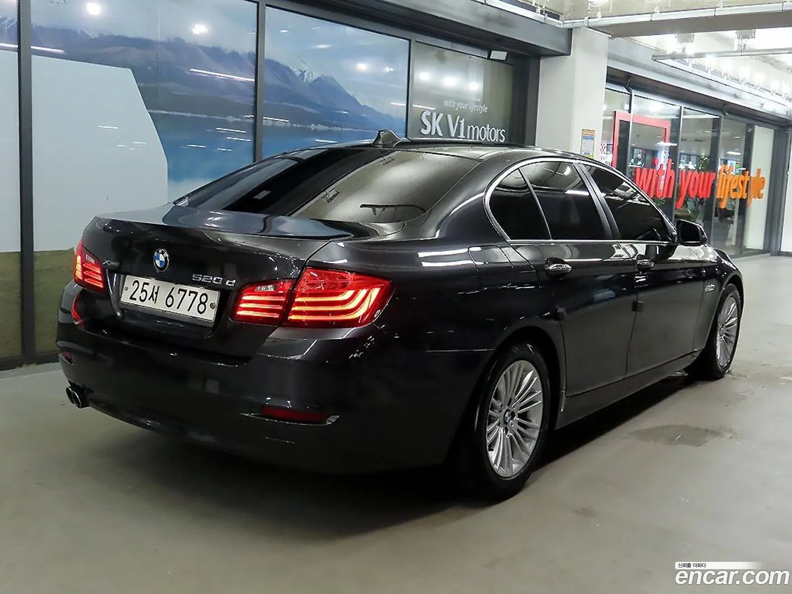 BMW 5 Series F10 520D xDrive - фотография 7292285