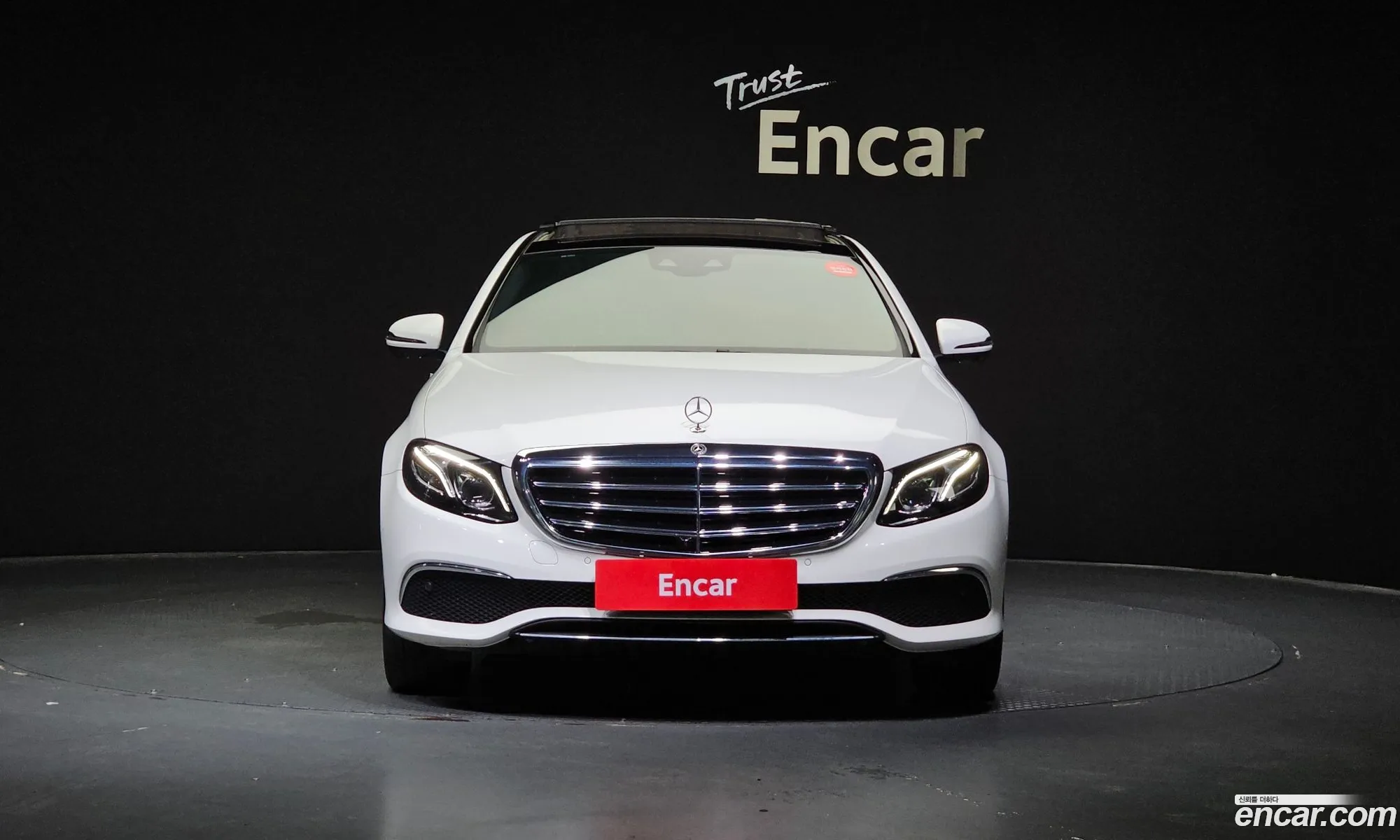 Mercedes E-Class W213 E300 Exclusive - фотография 19123081