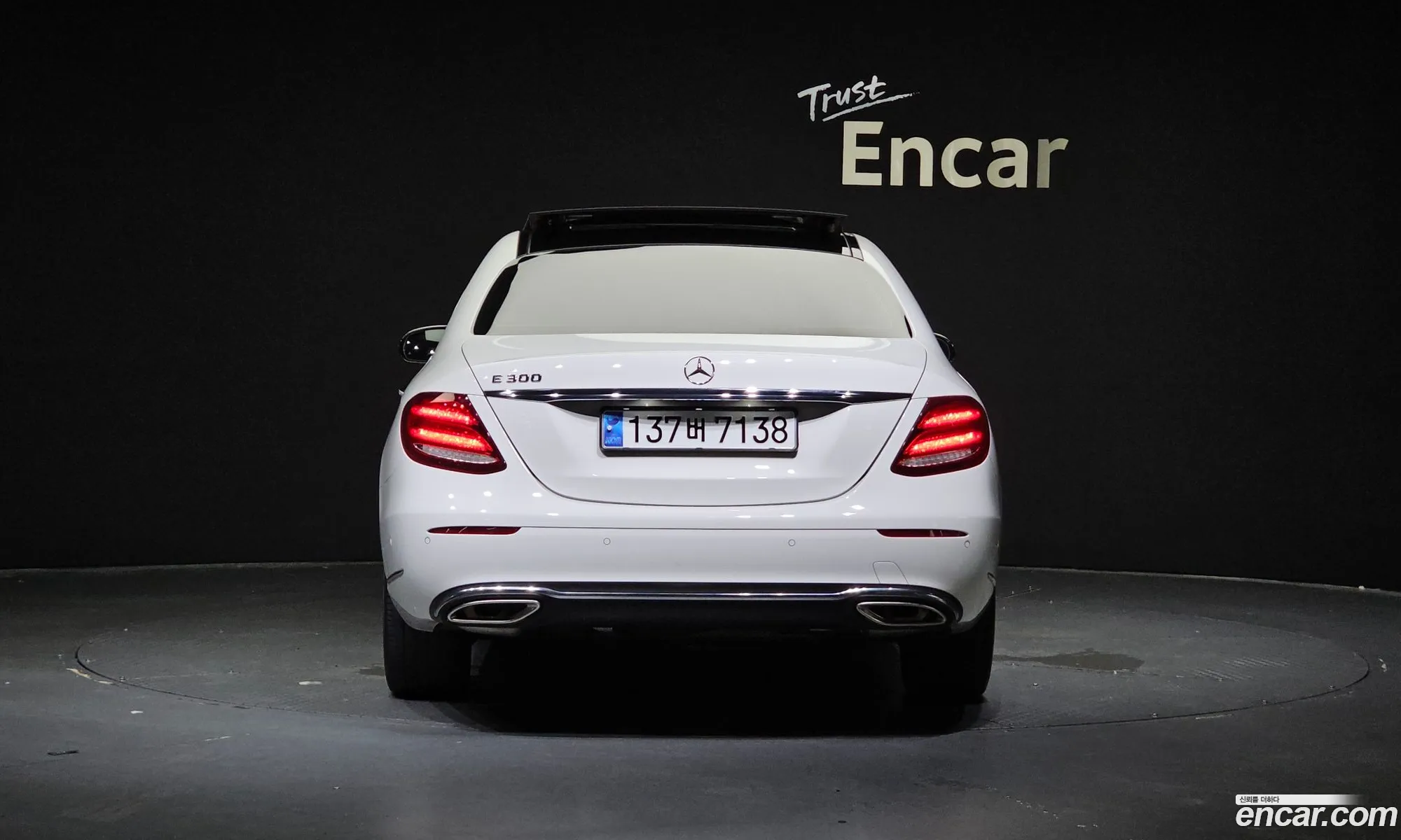 Mercedes E-Class W213 E300 Exclusive - фотография 19123082