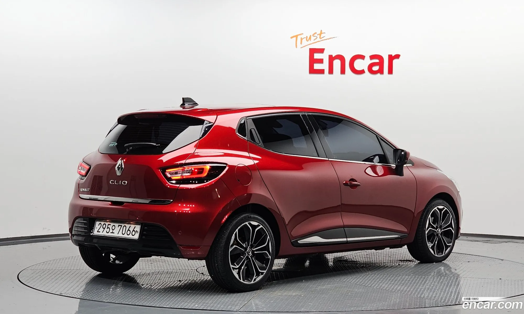 Renault Korea Samsung Clio Intense Panoramic - фотография 8485603